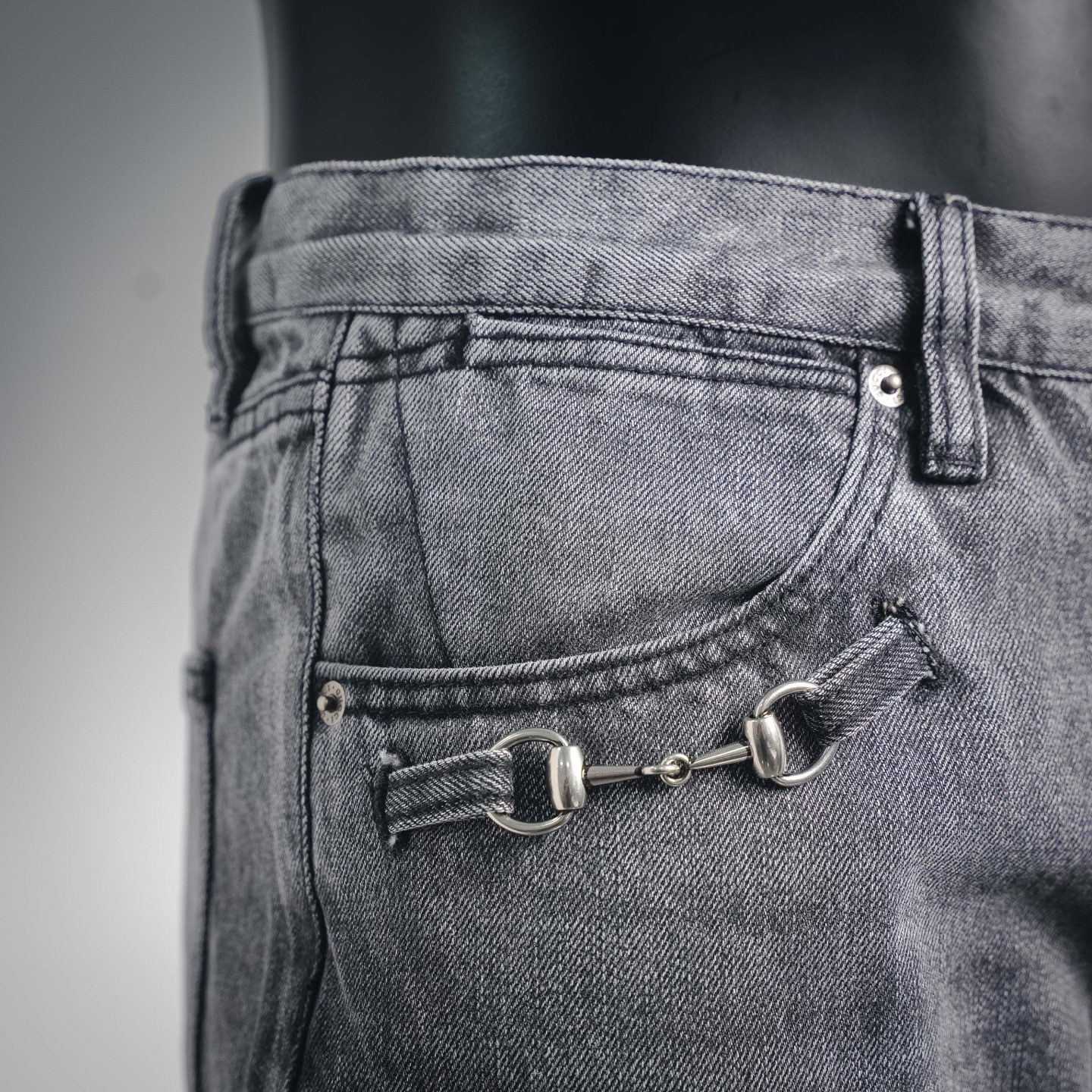 Guc washed jeans
