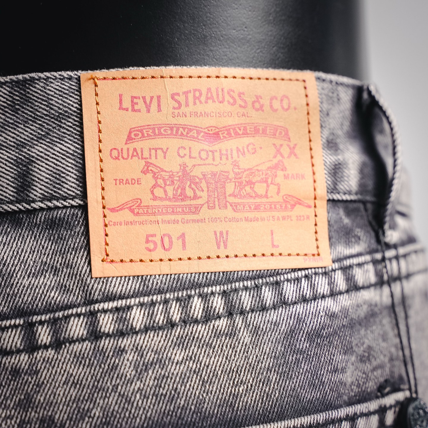 Chrome applique washed jeans