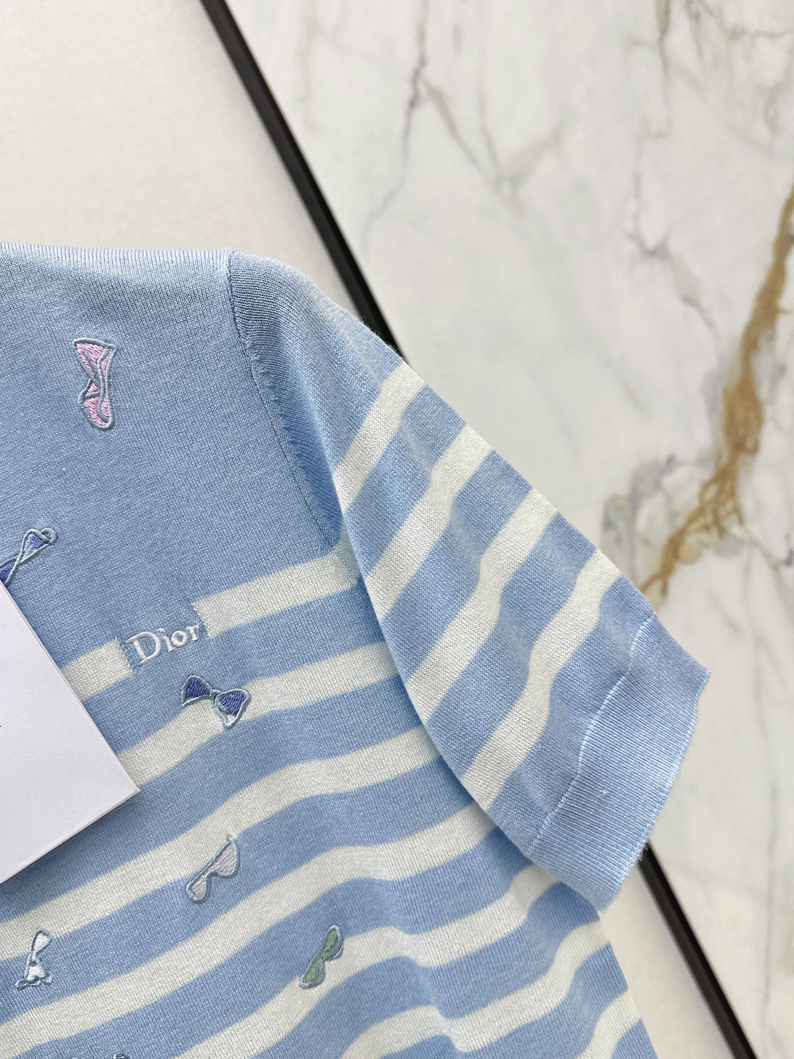 CD 26ss bow embroidery knit sweater