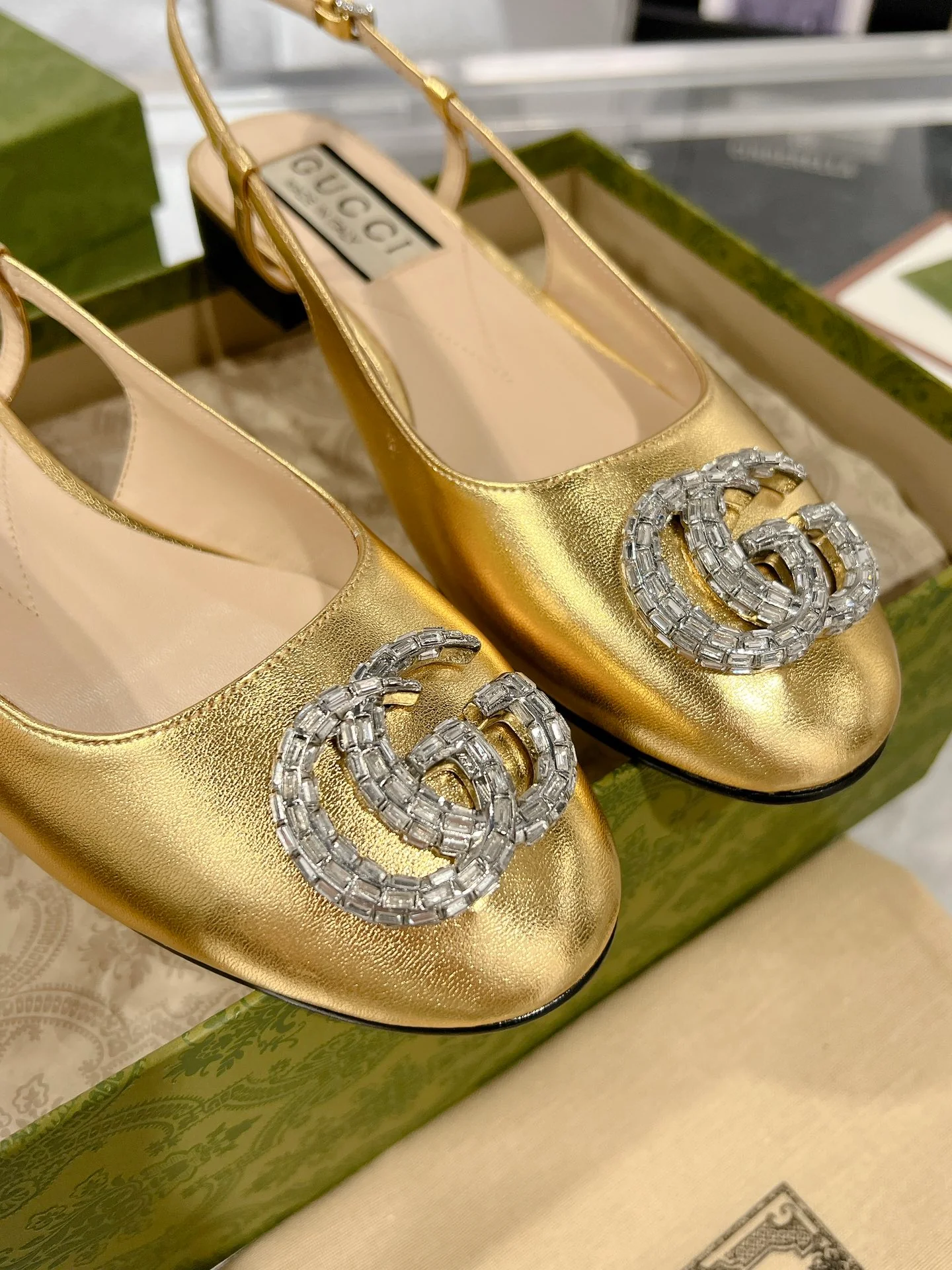 Gucc 25fw slingback flats with crystal diamond bling sandals