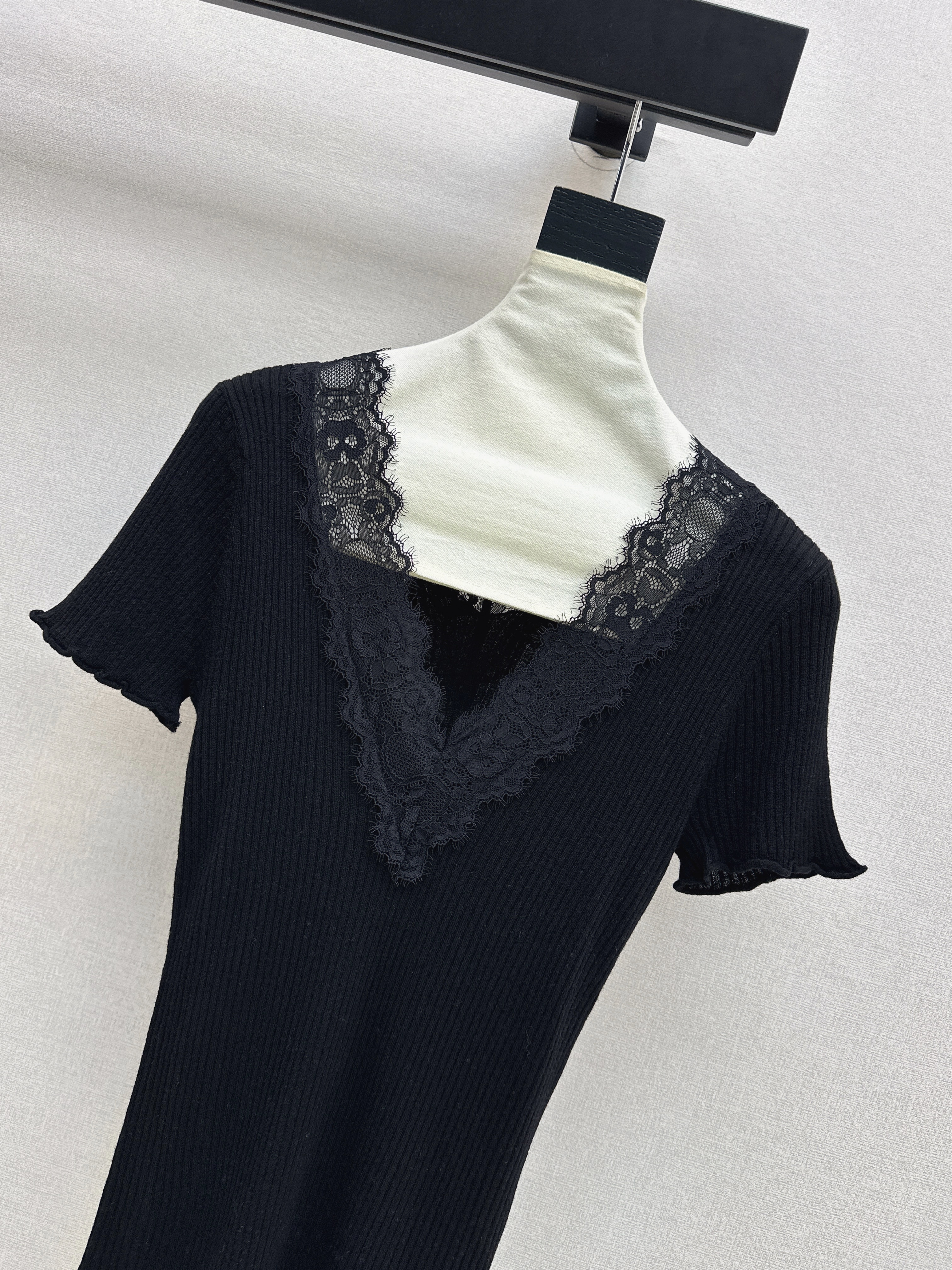 ES 26ss contract lace knitwear