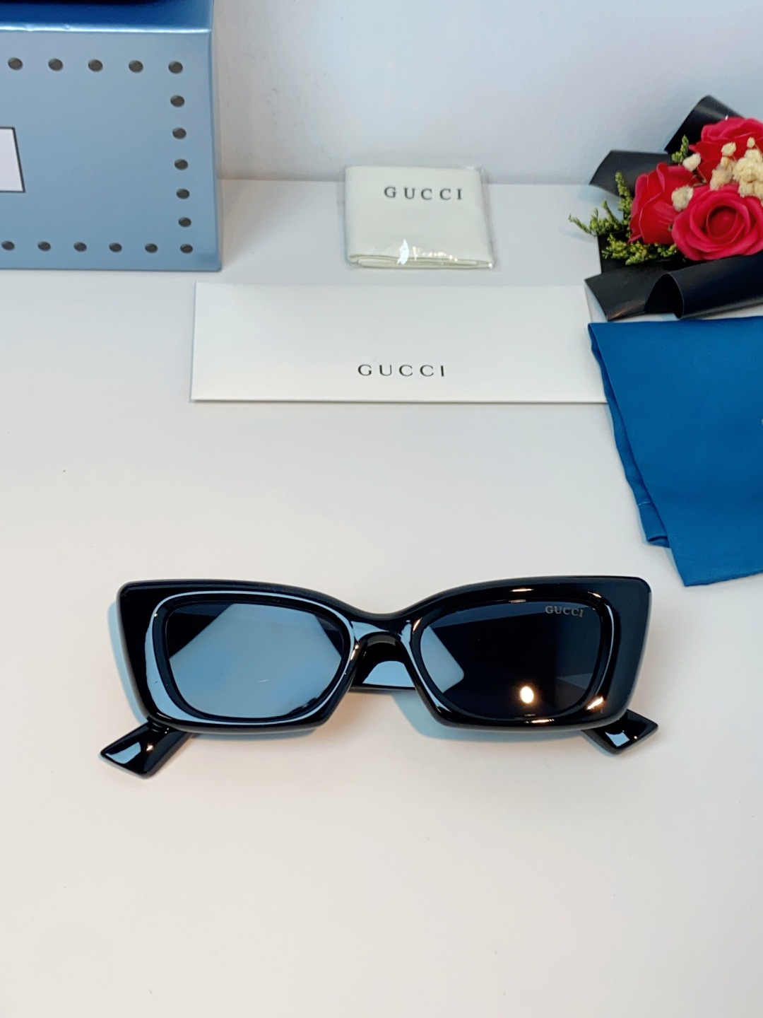 Guc sunglasses