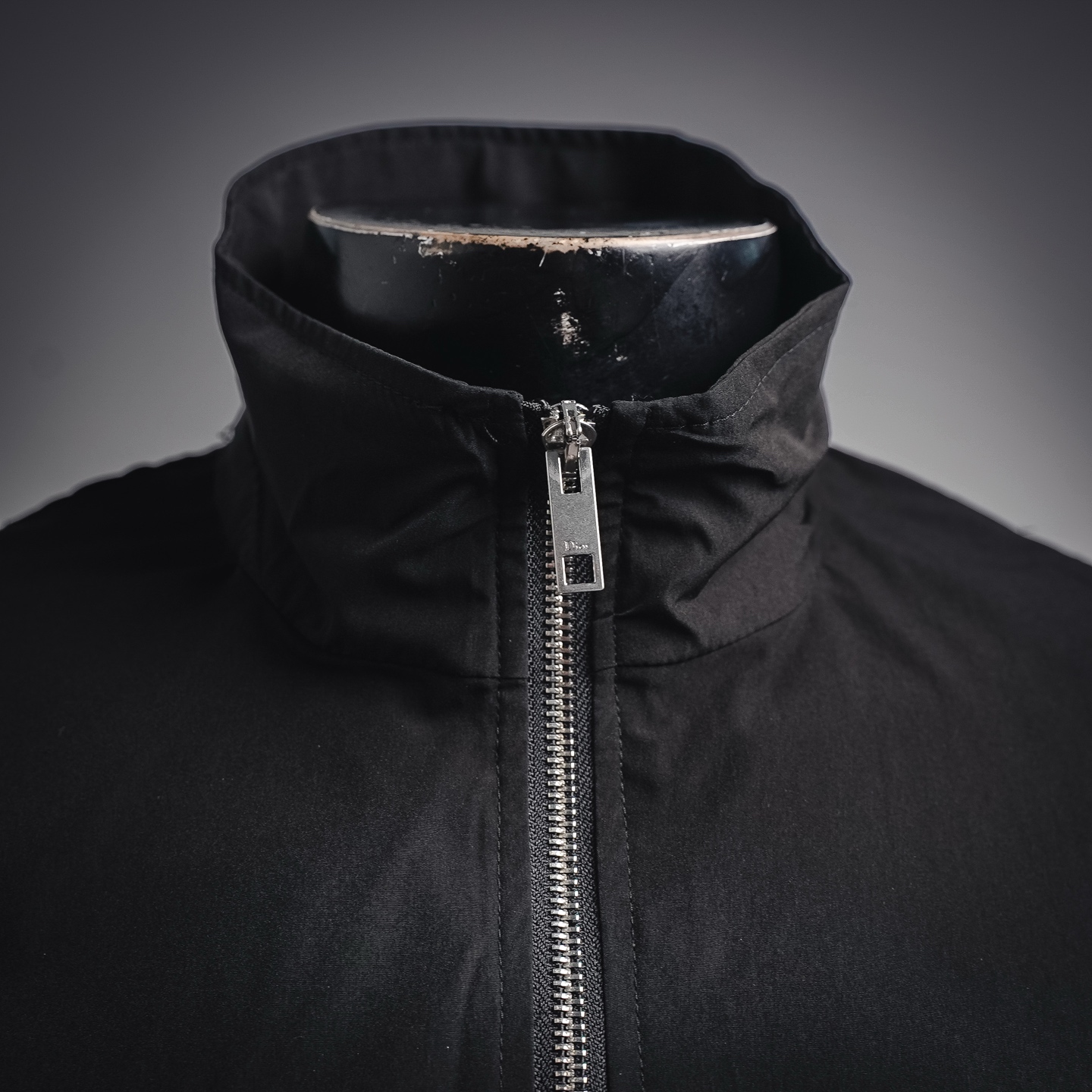 CD sleek understated jacket