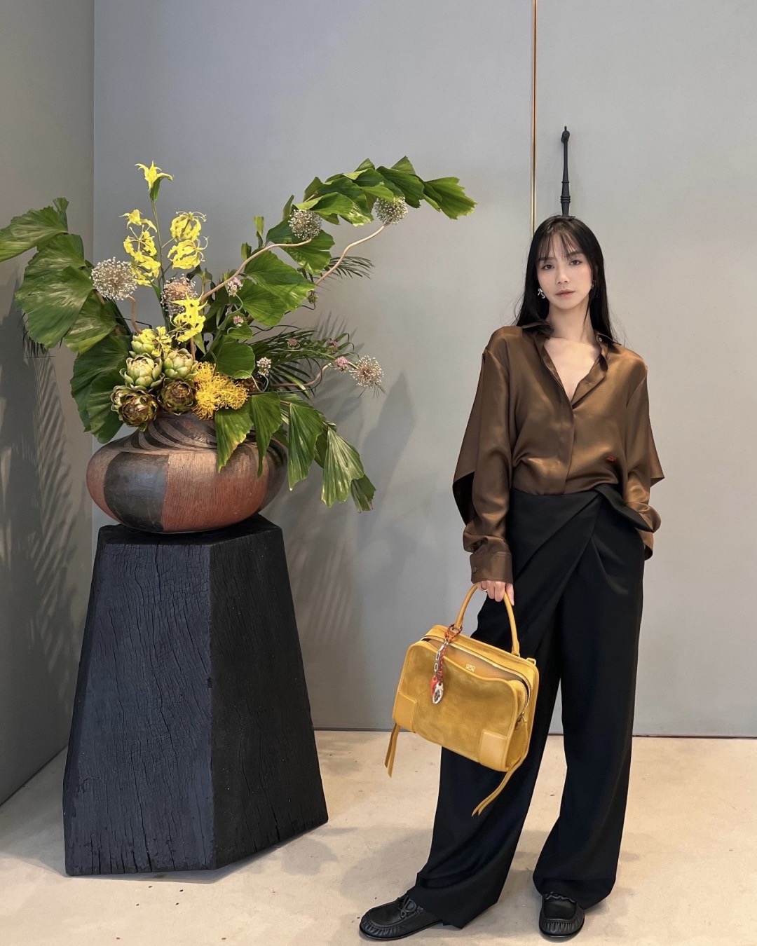 Loe 26fw asymmertic shirt