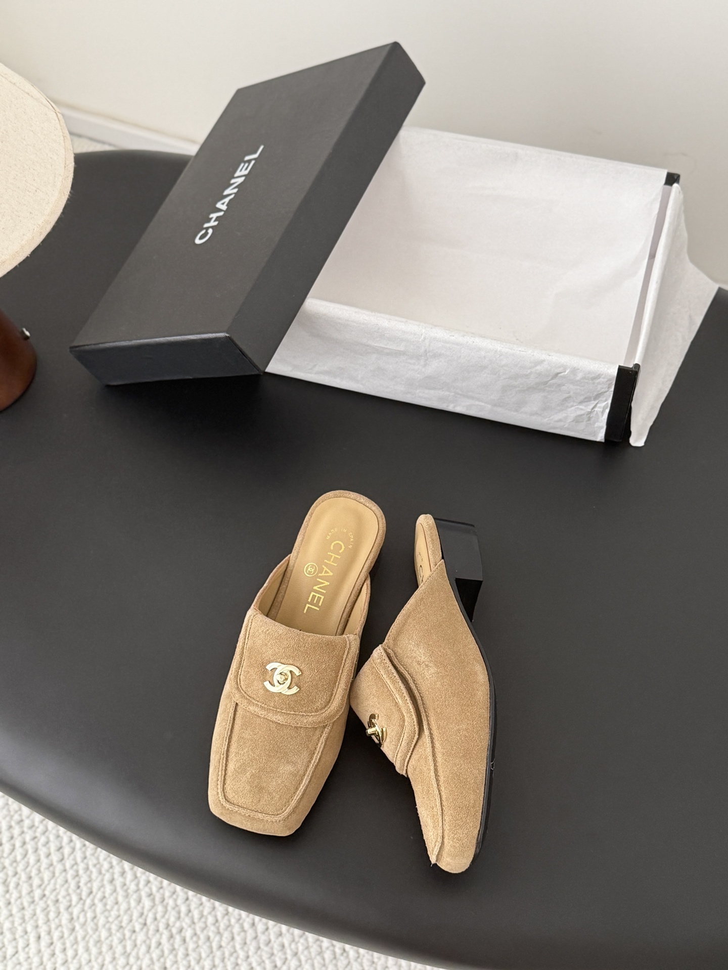 Chan 26C suede mules