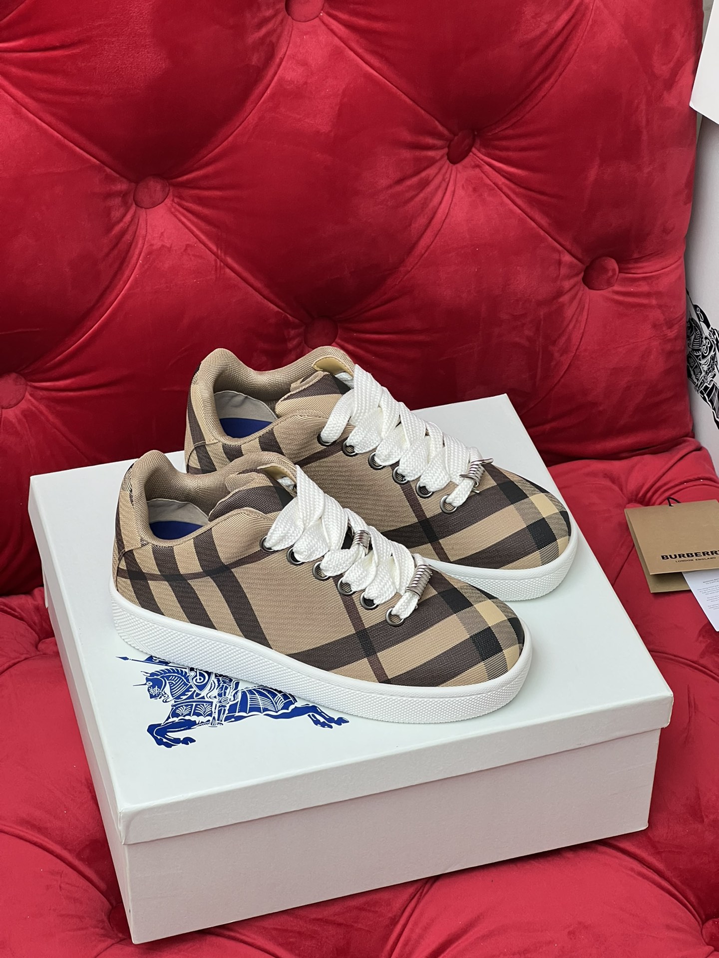 Bur casual sneakers