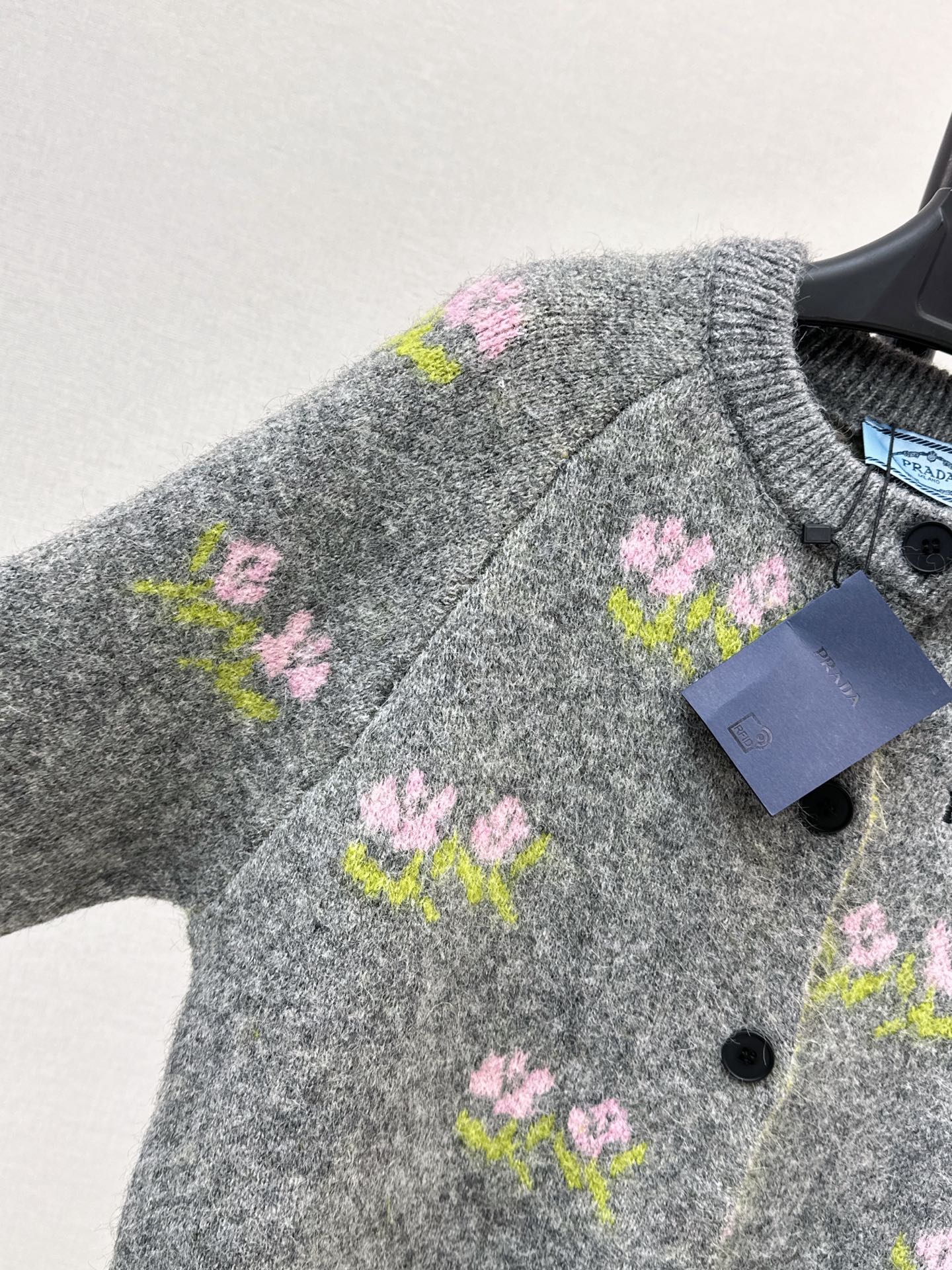 Pra 26fw floaral jacquard cardigan