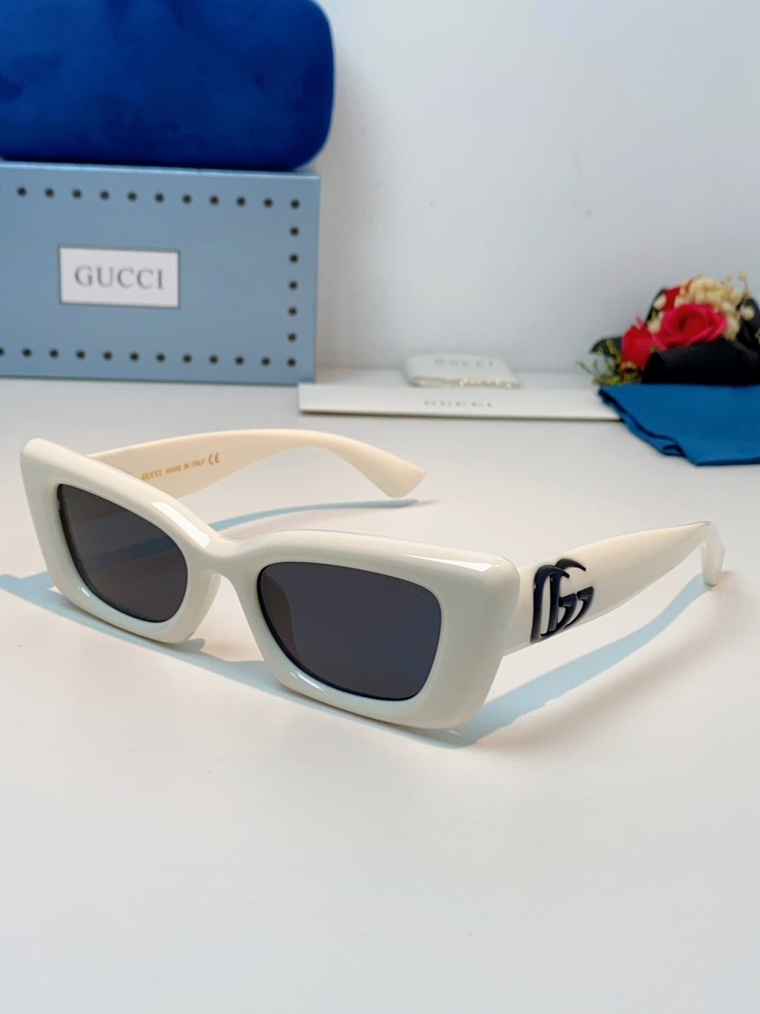 Guc sunglasses