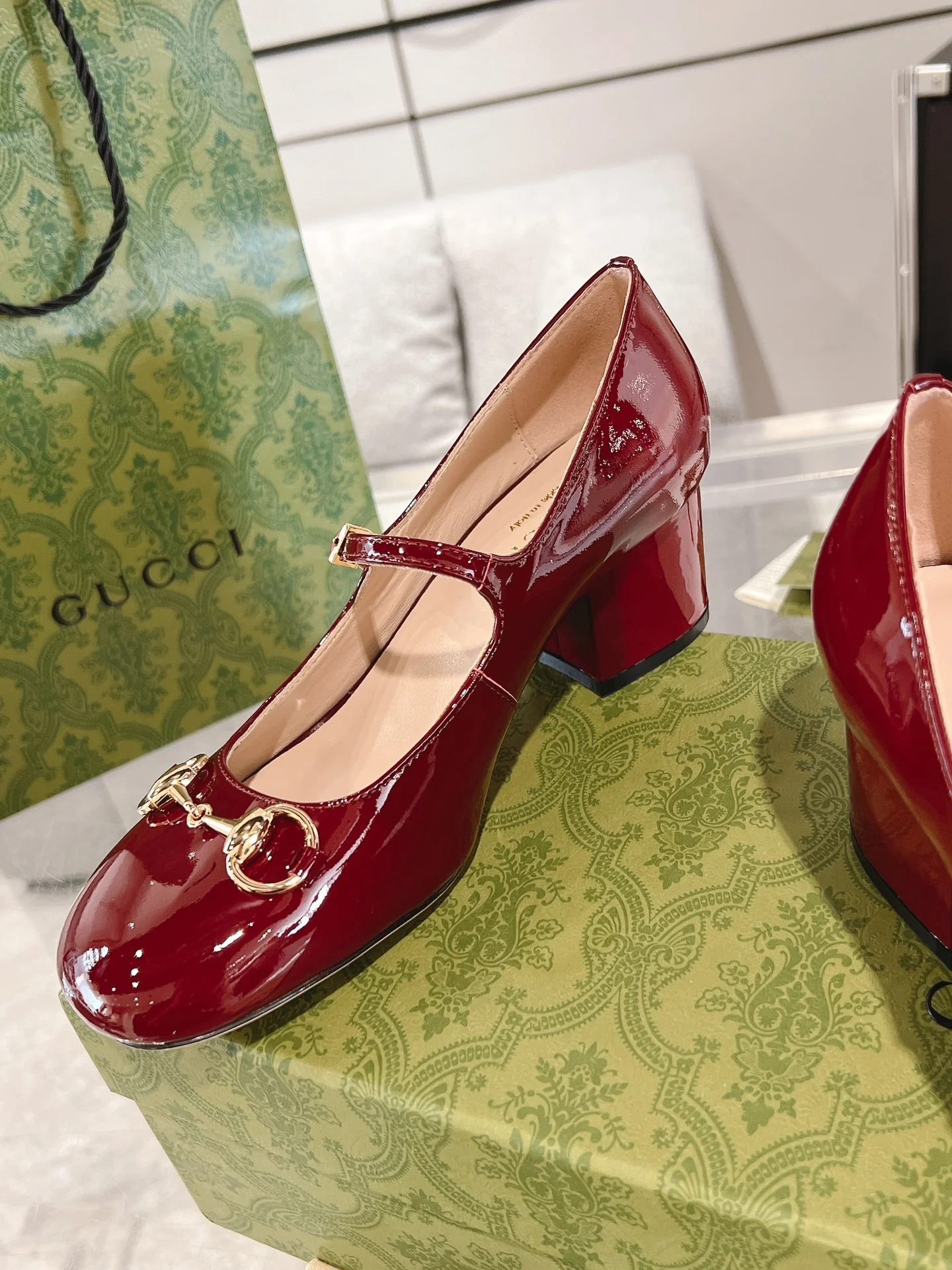 Gucc 26ss chunky heel