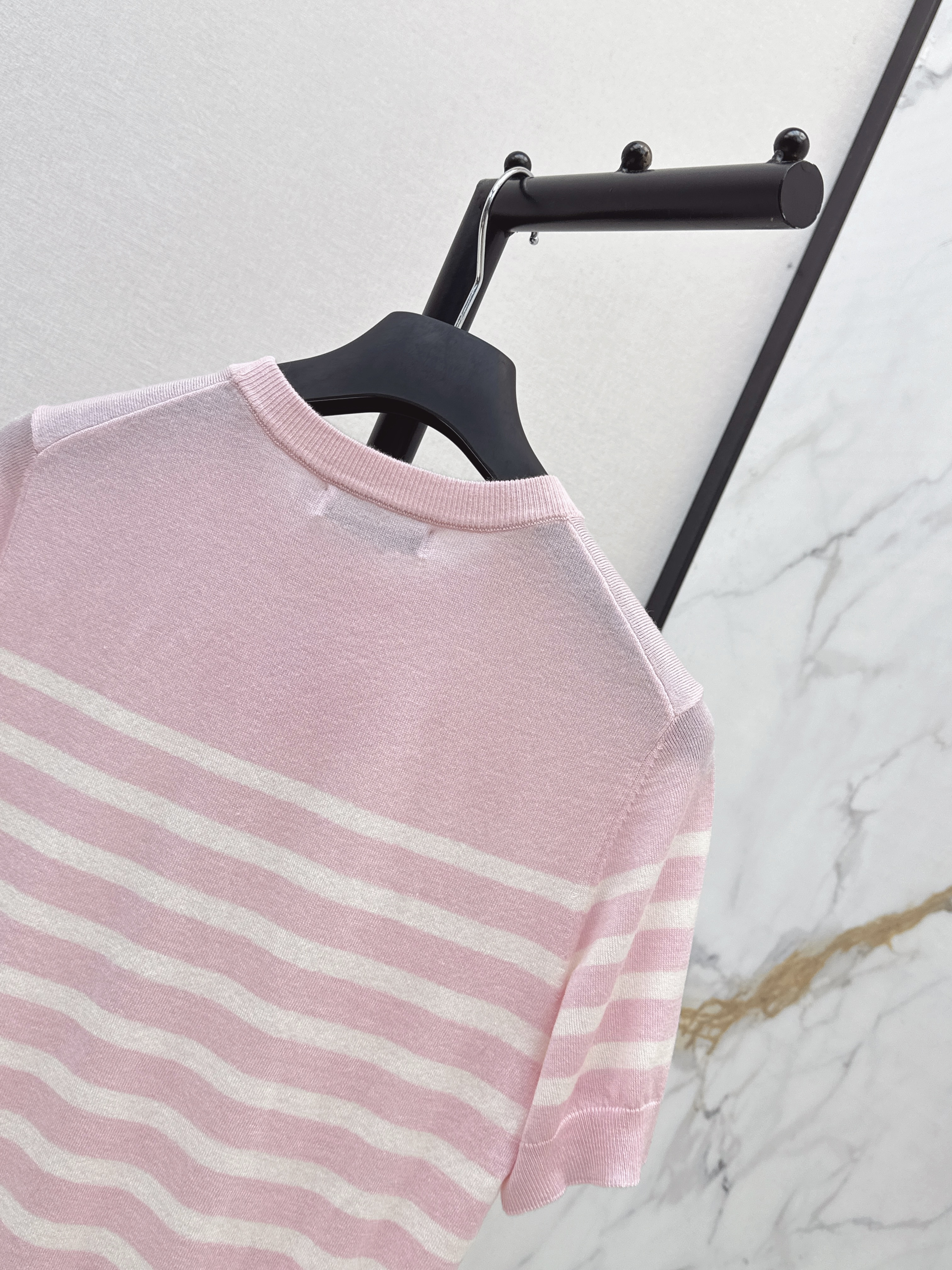 CD 26ss bow embroidery knit sweater