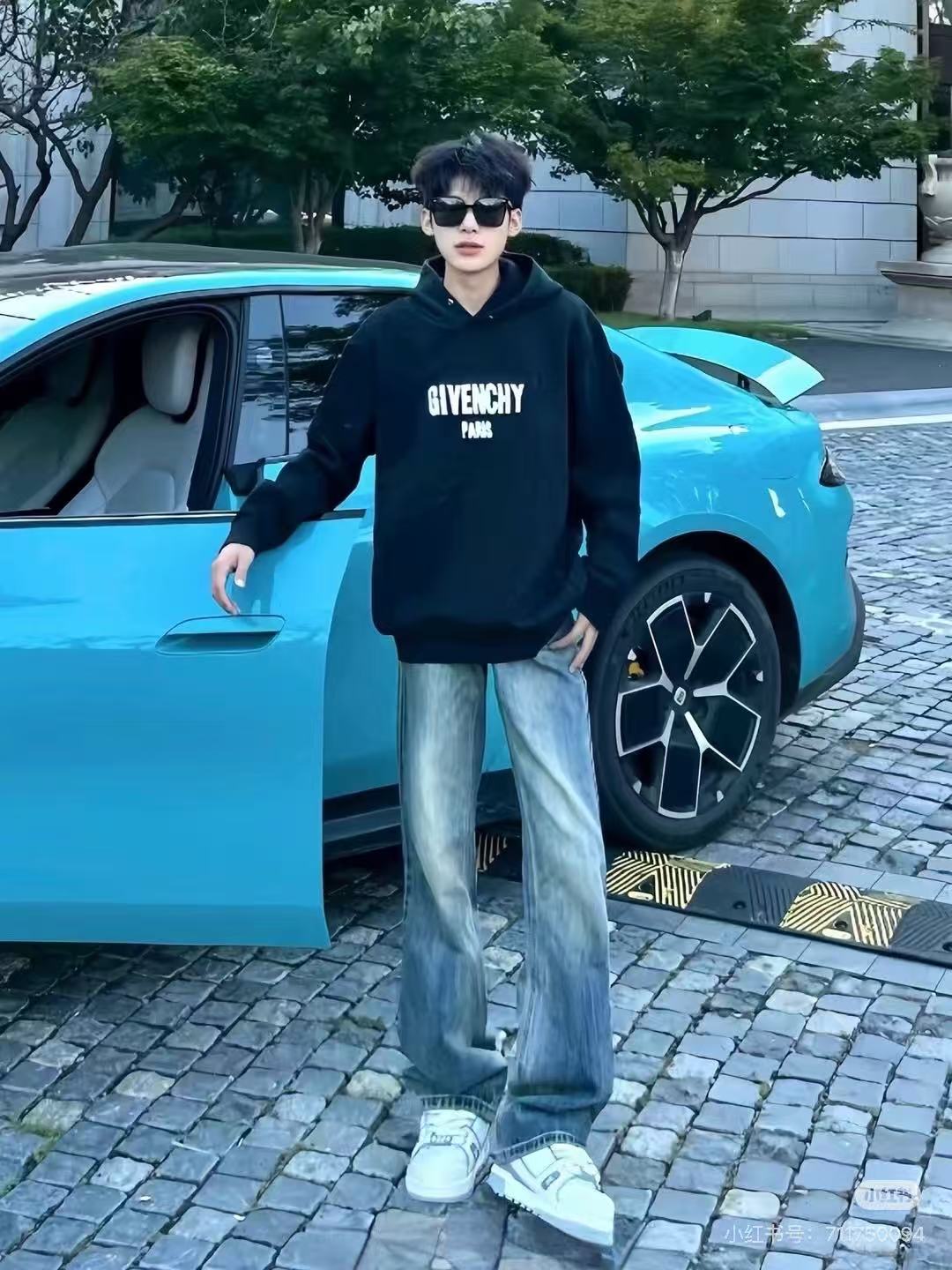 Given print ripped hoodie