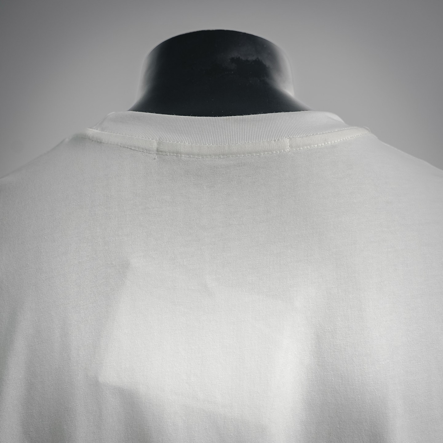 Alex neckline letter trint t-shirt