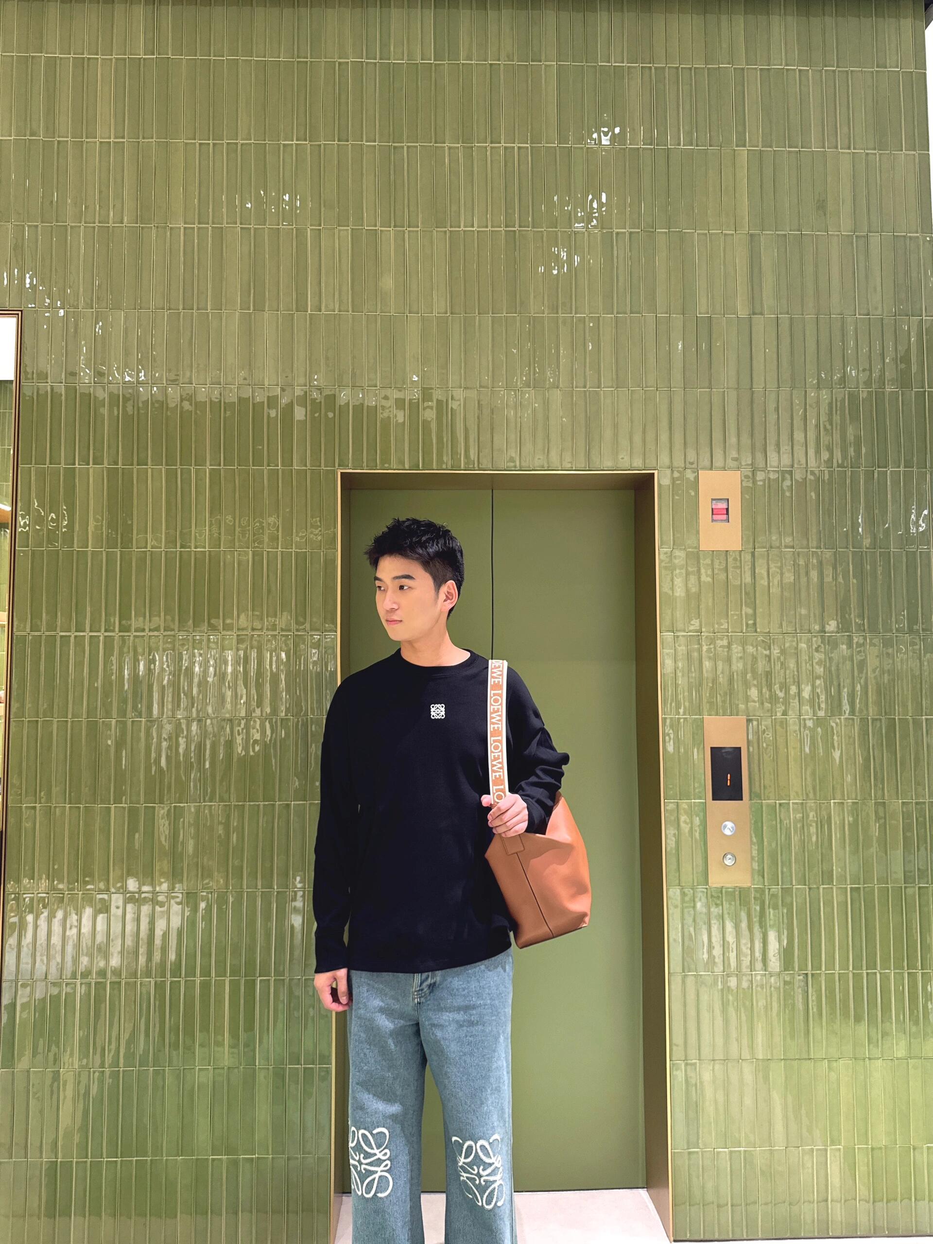 Loe embroidered sweatshirt