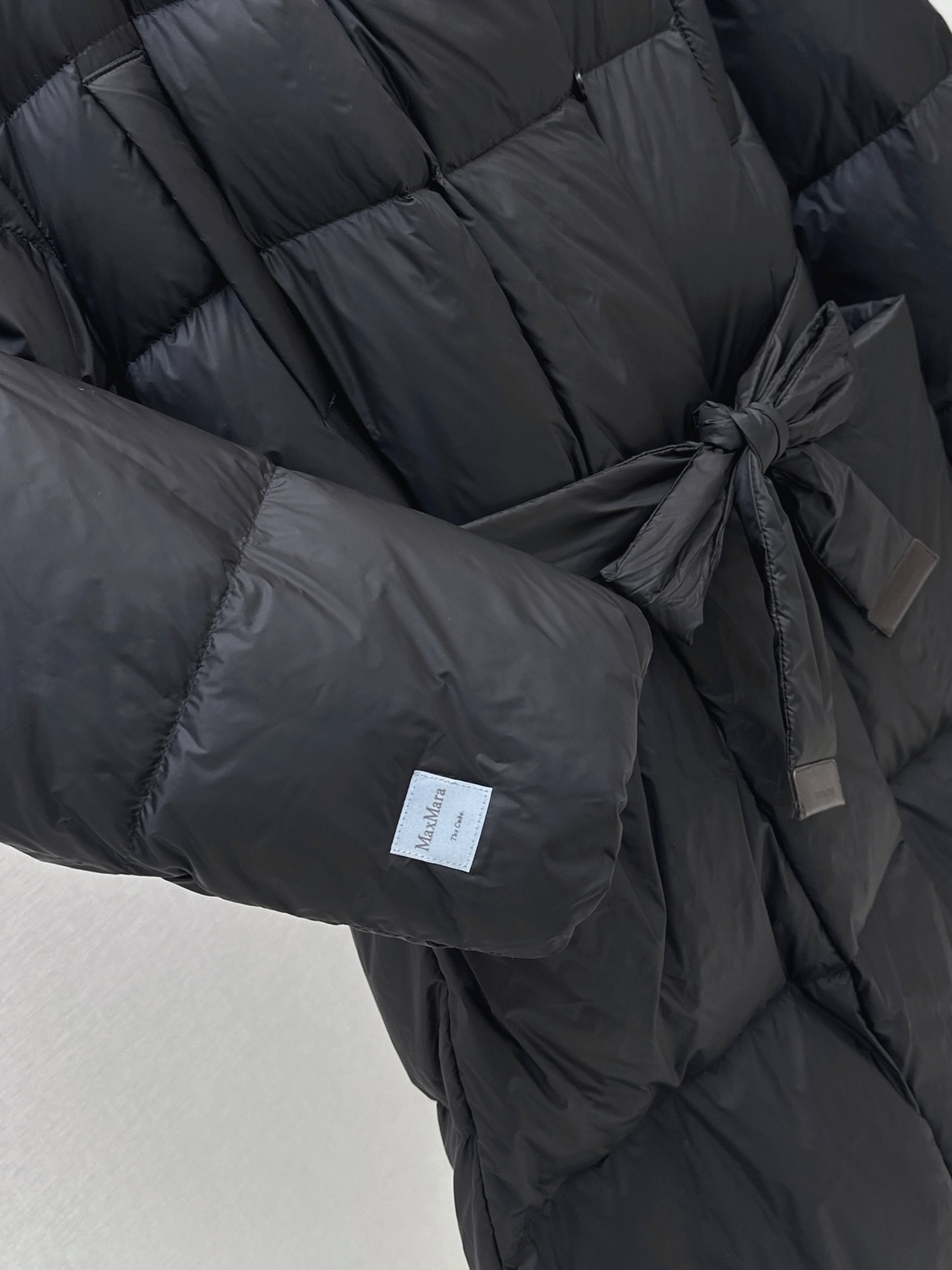 Max 26fw long hooded down jacket