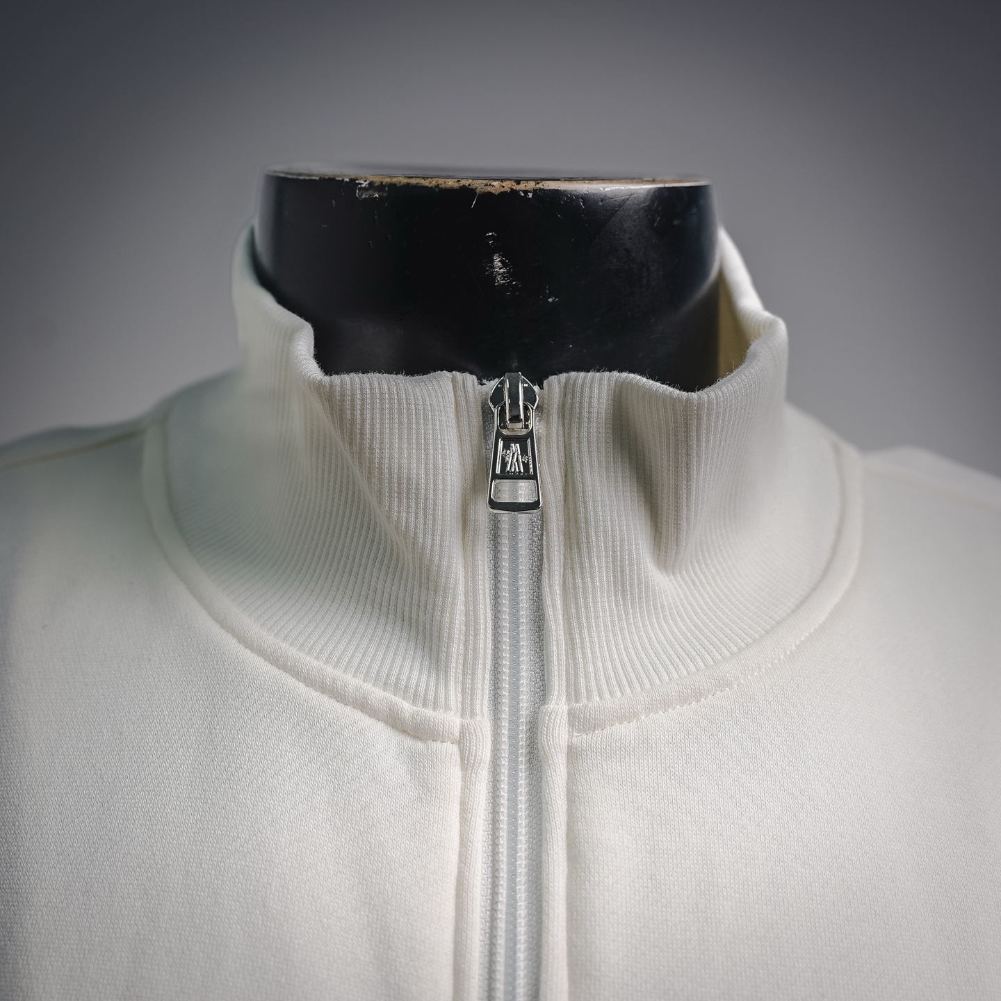 Mon casual zip-up jacket