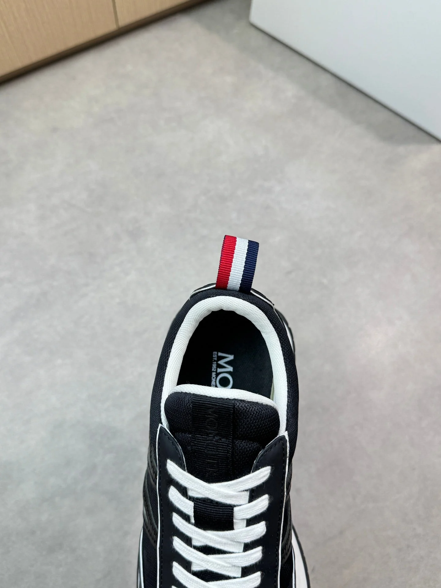 Mon 25ss sneaker
