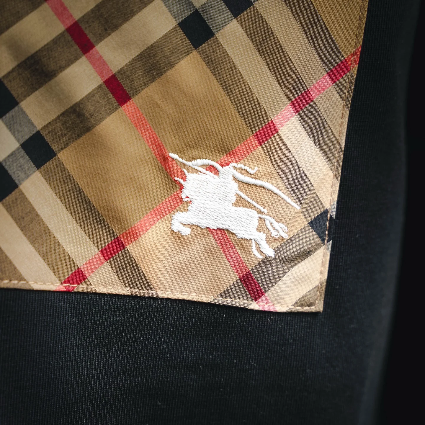 Bur plaid embroidered t-shirt