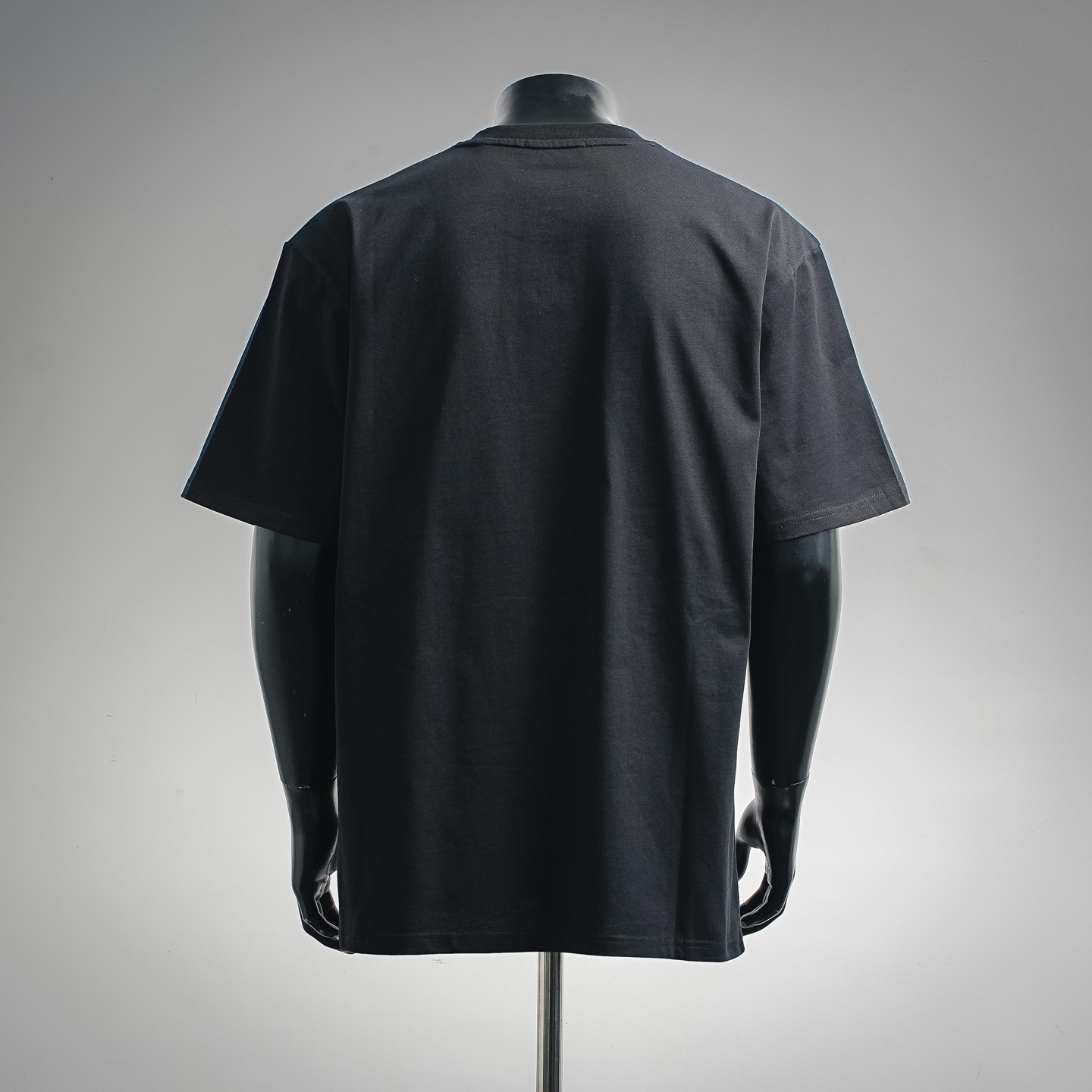 Pra letter embroidered t-shirts