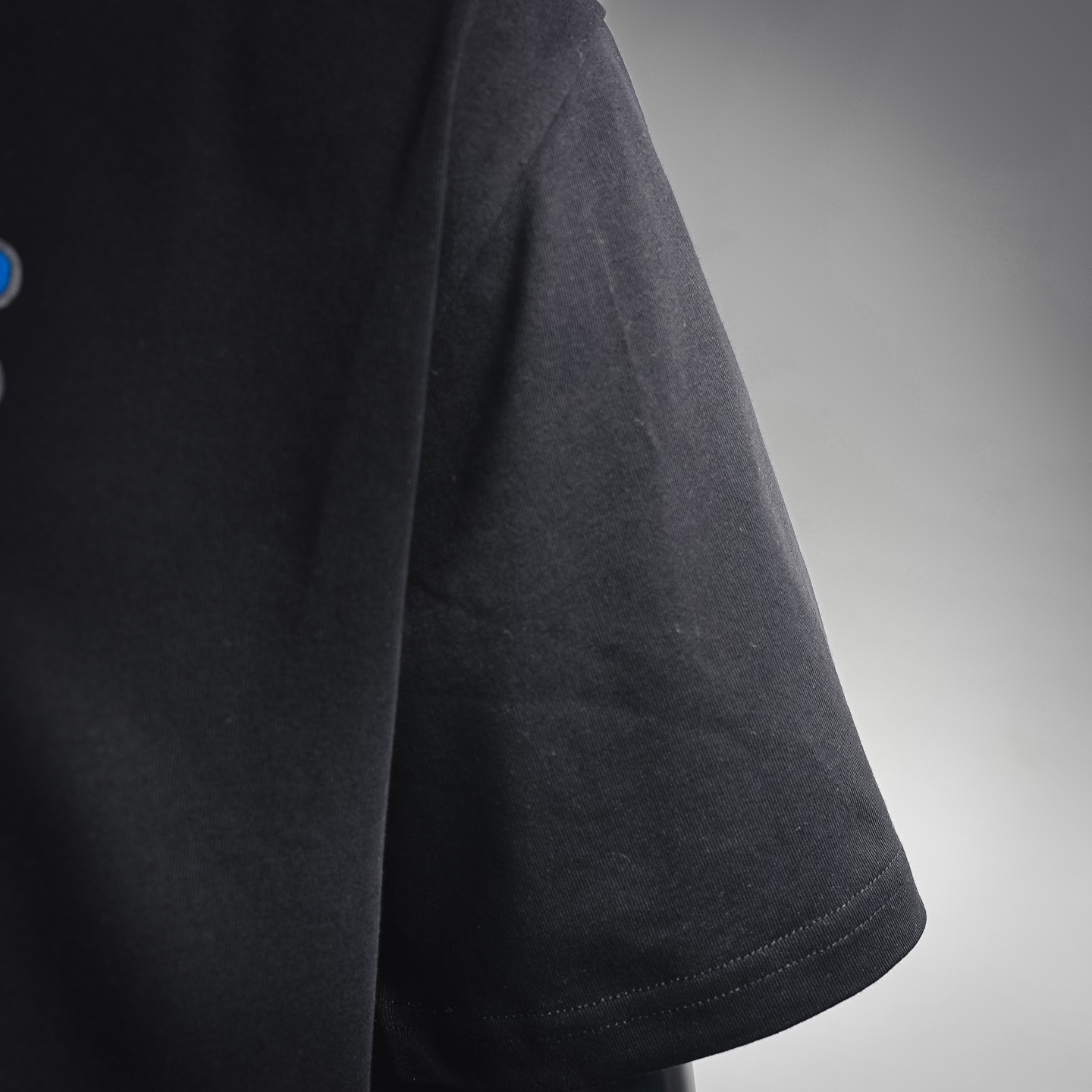 Loe flocked patch t-shirt
