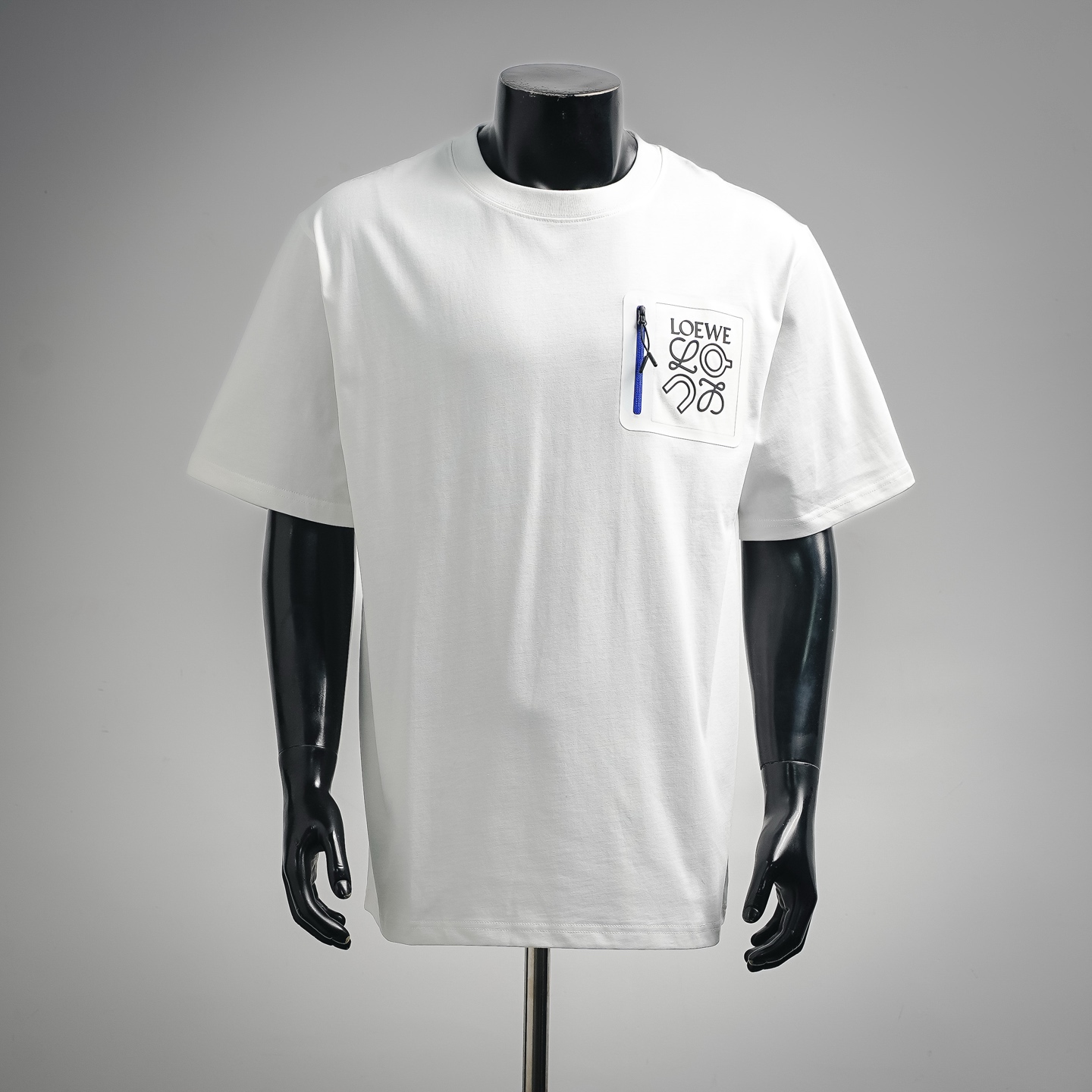 Loe pocket zip t-shirt