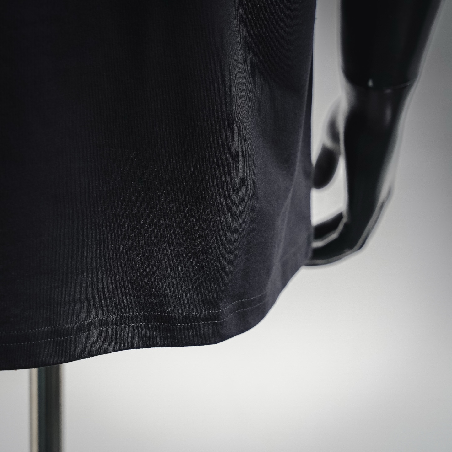 Loe patch letter t-shirt