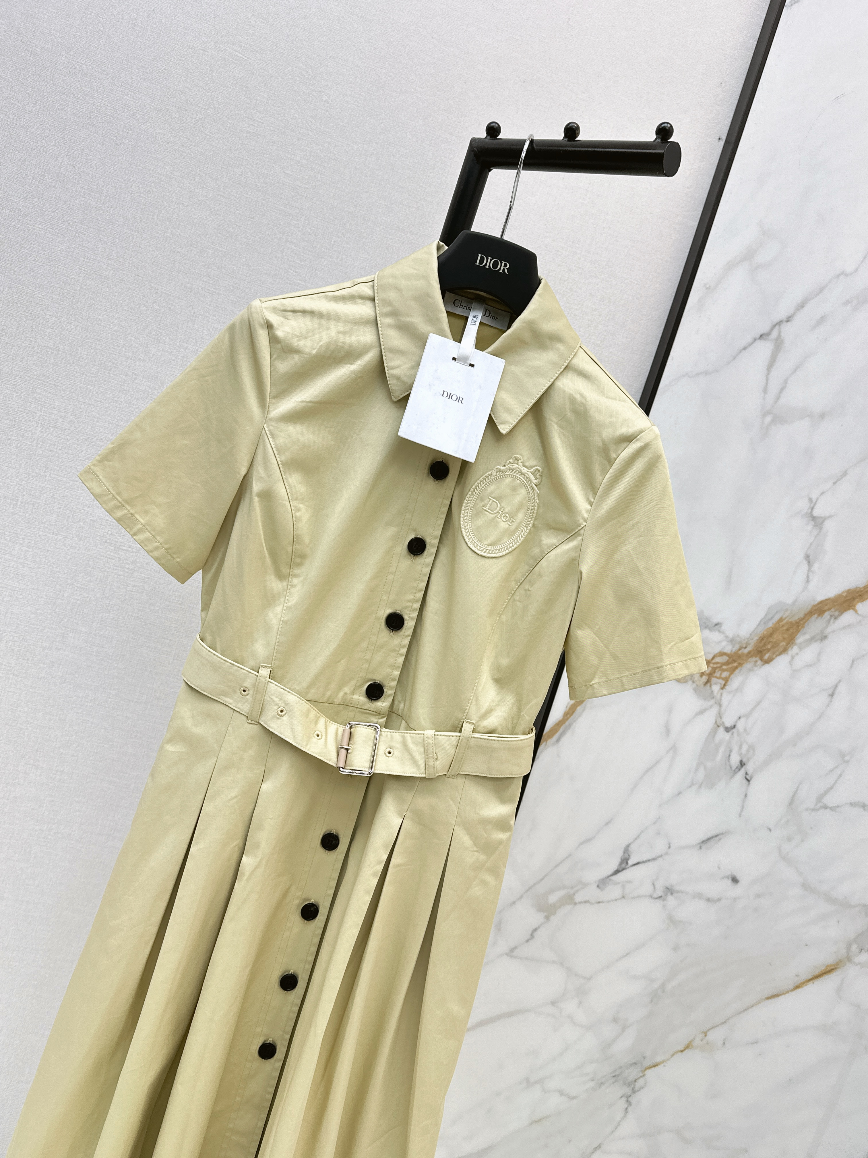 CD 26ss belted dress