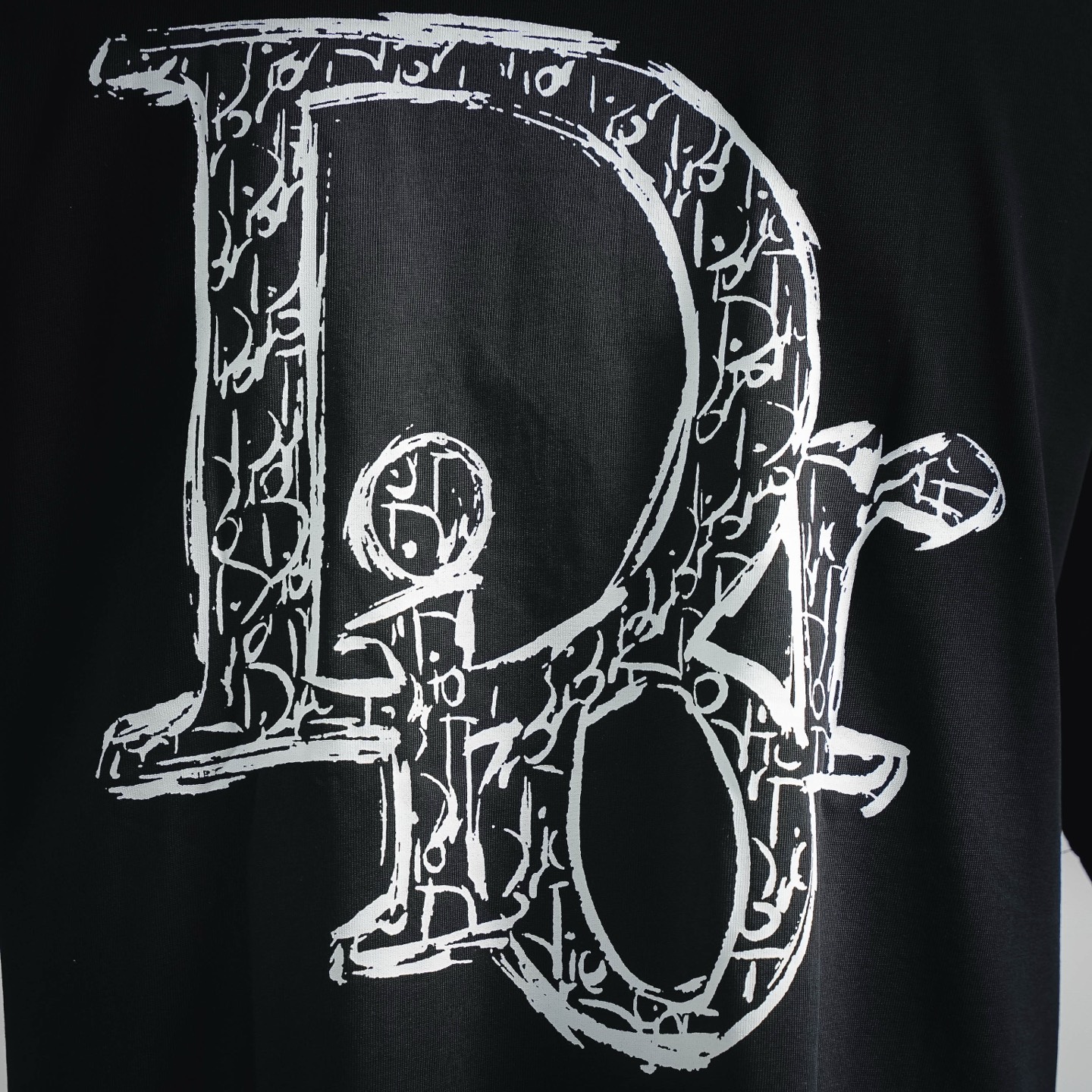 CD letter graffiti-print t-shirt