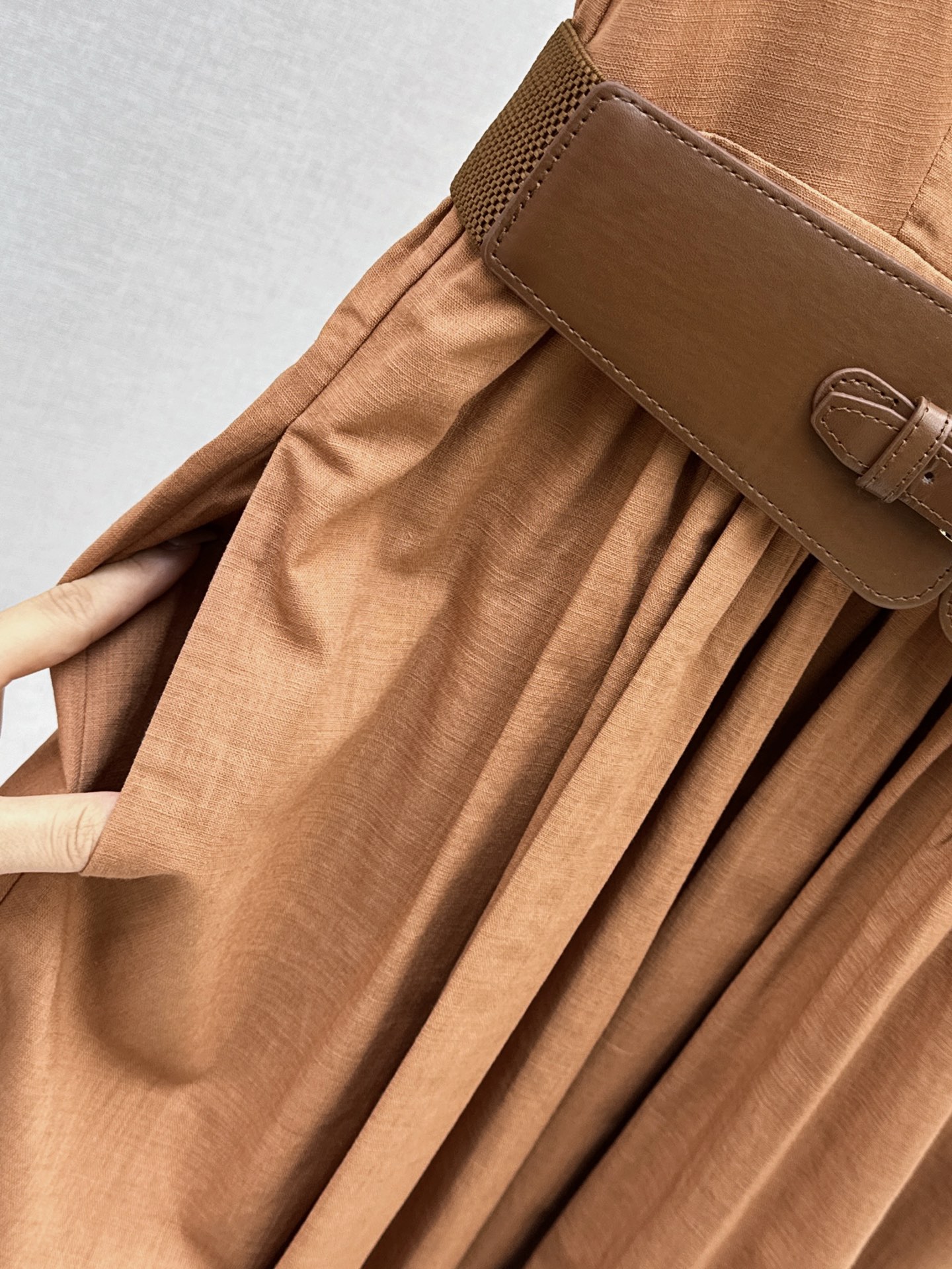 Chol 26ss belted linen dress