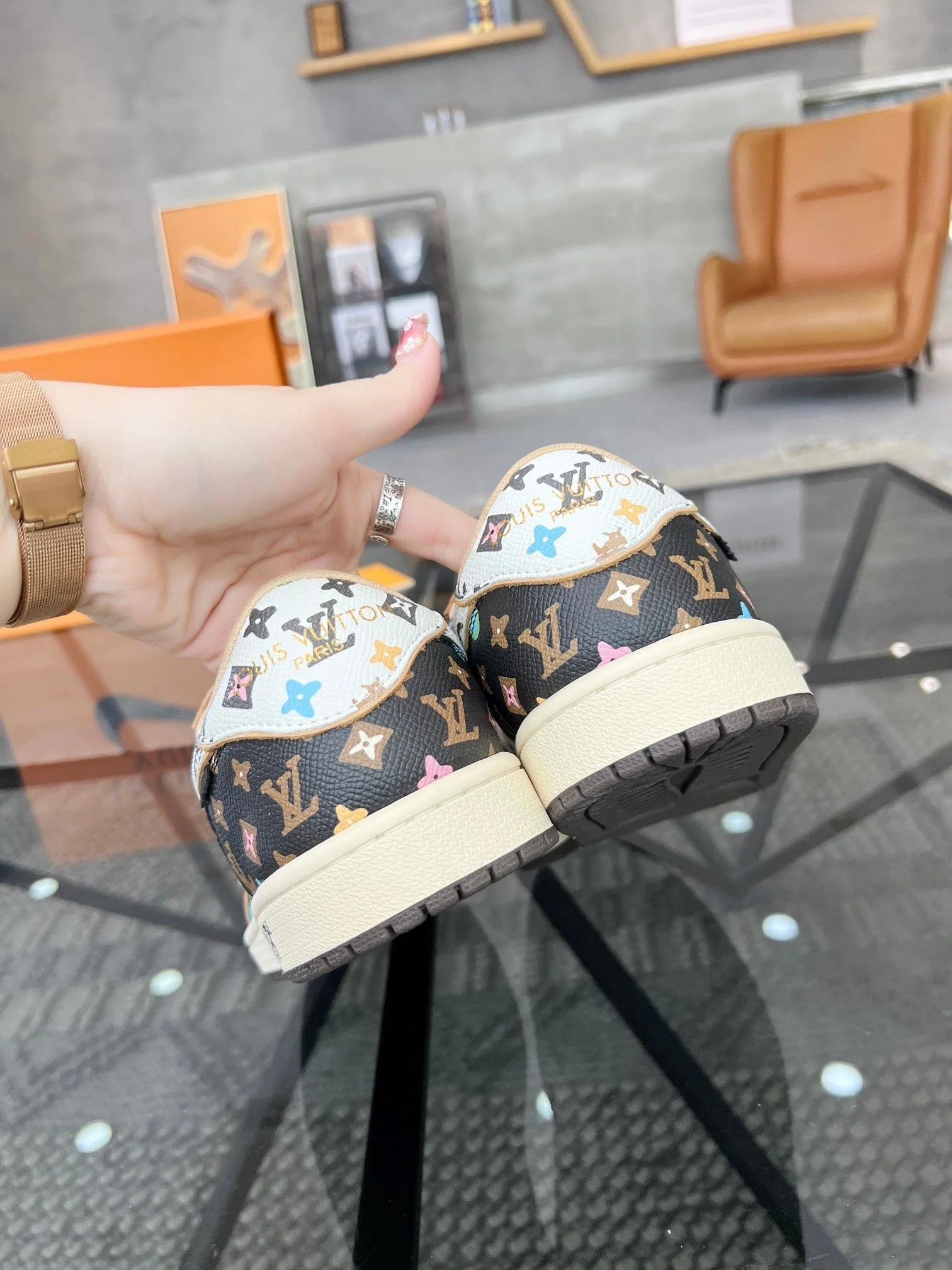 Louis sneakers