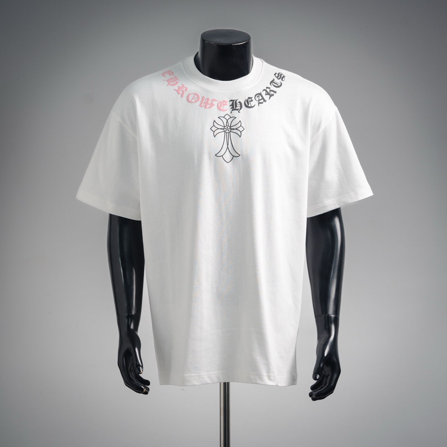 Chrome cross necklace print t-shirt