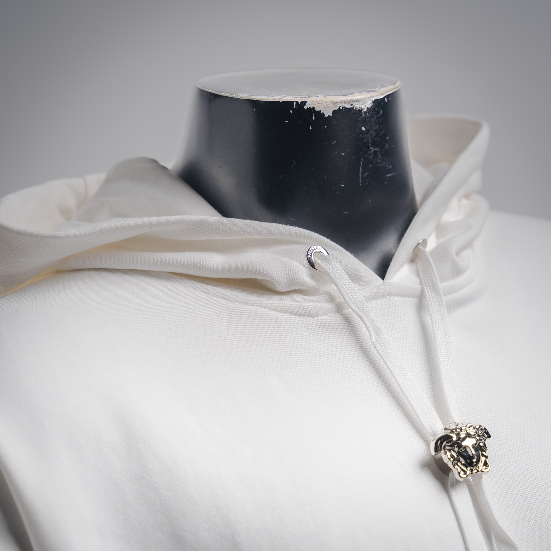 Versa essential hoodie