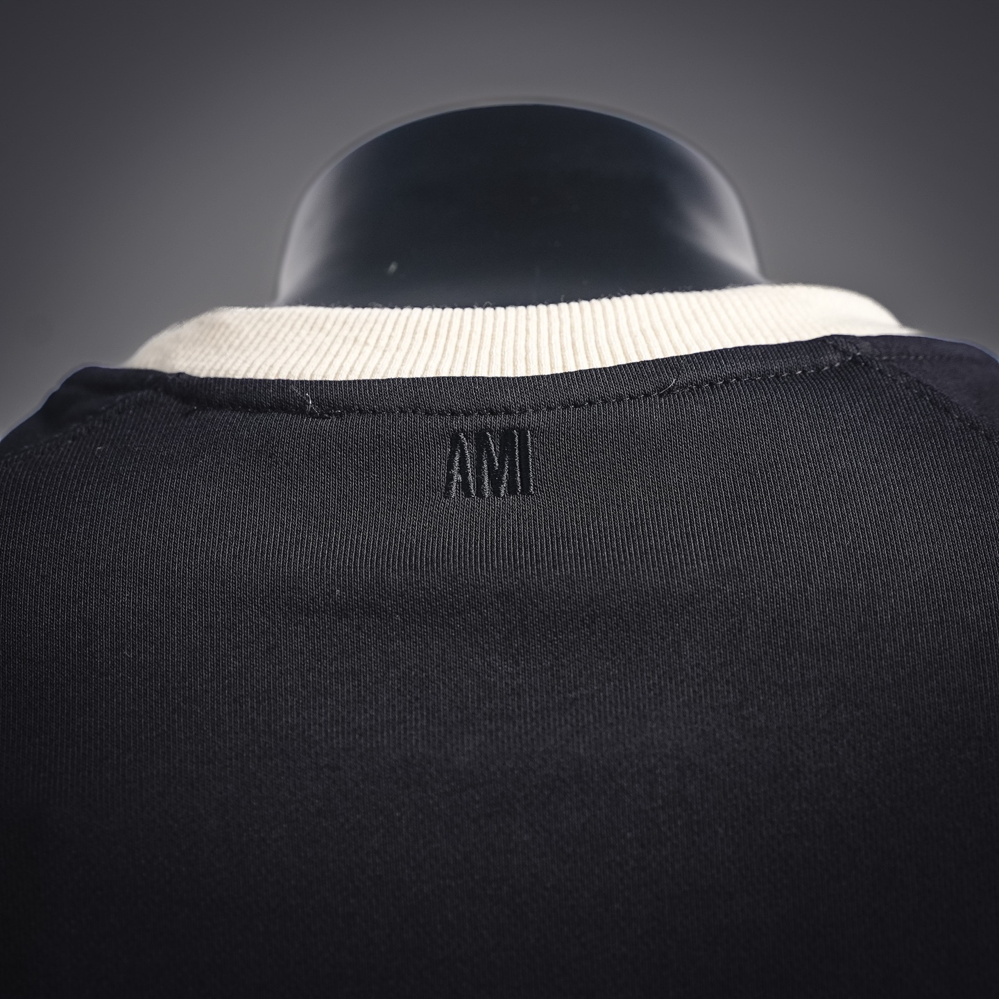 Ami embroidered swetshirt