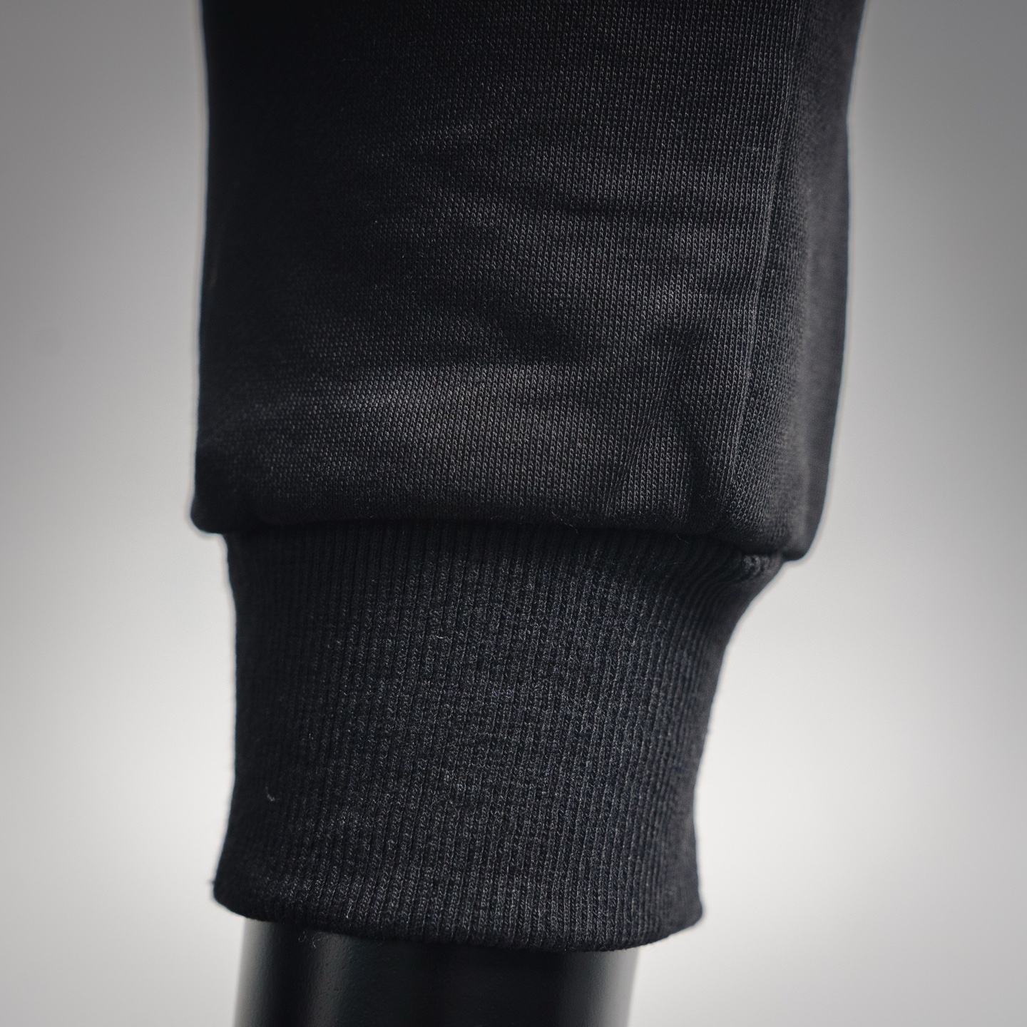 Stone logo badge pants