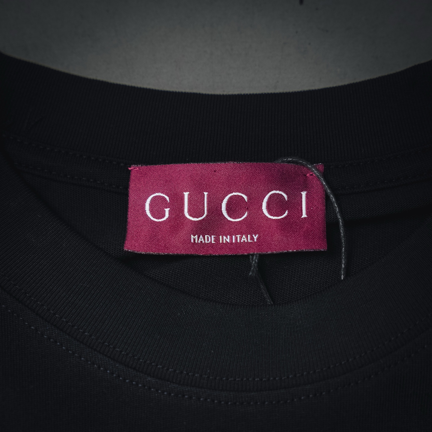 Guc embossing t-shirt