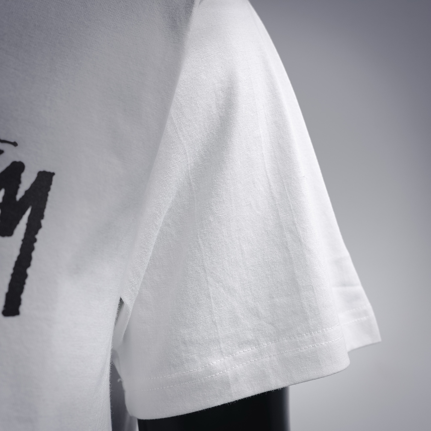 Stus graffiti-print t-shirt