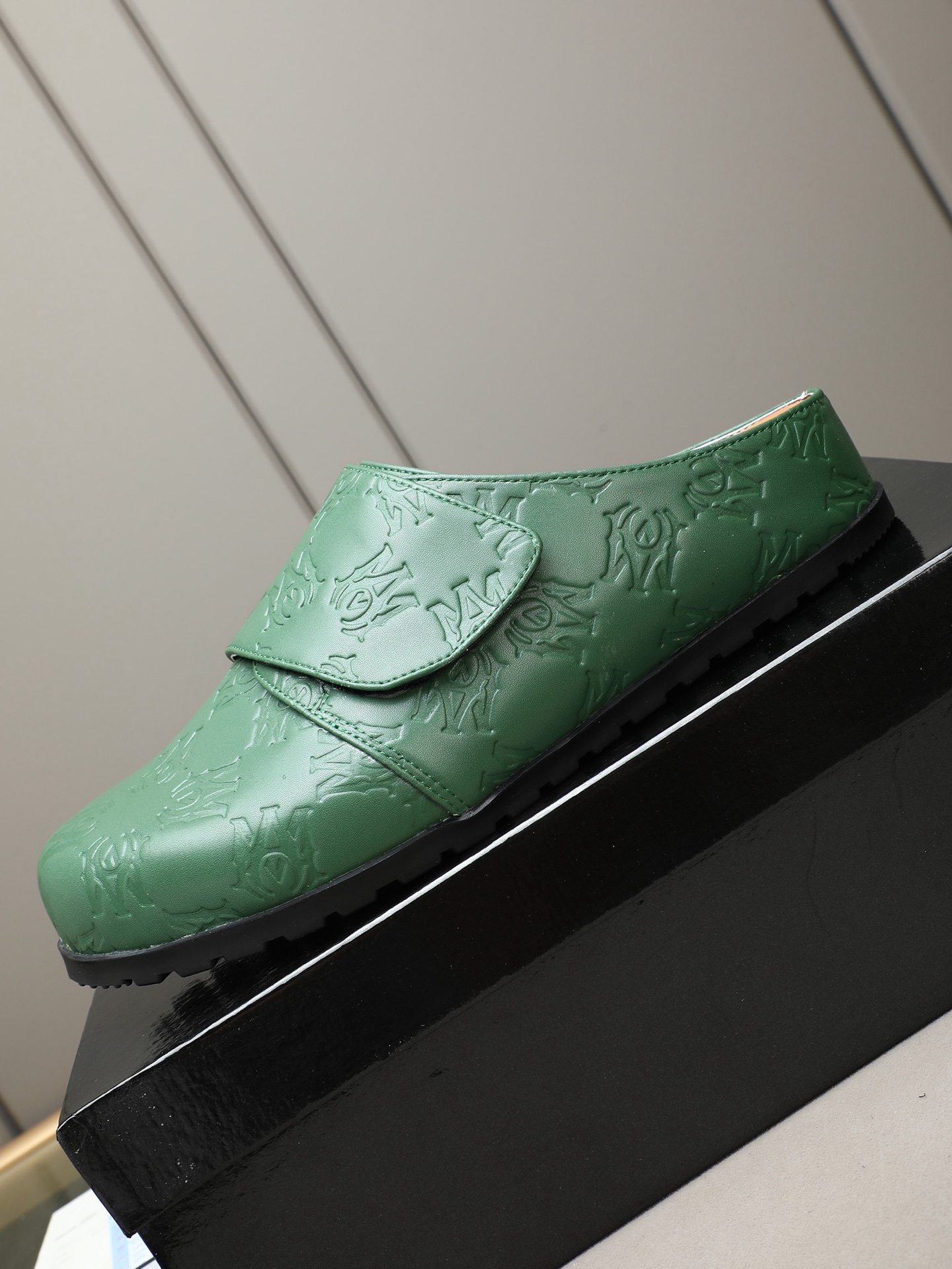 Ami embossed mules