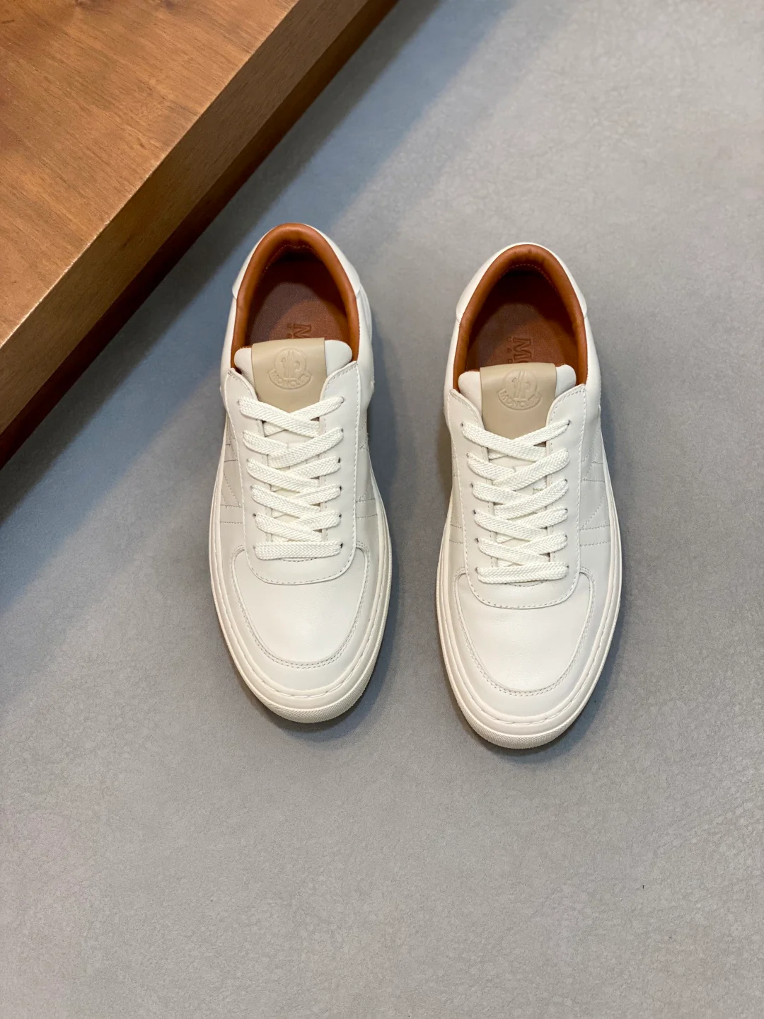 Mon retro sneakers