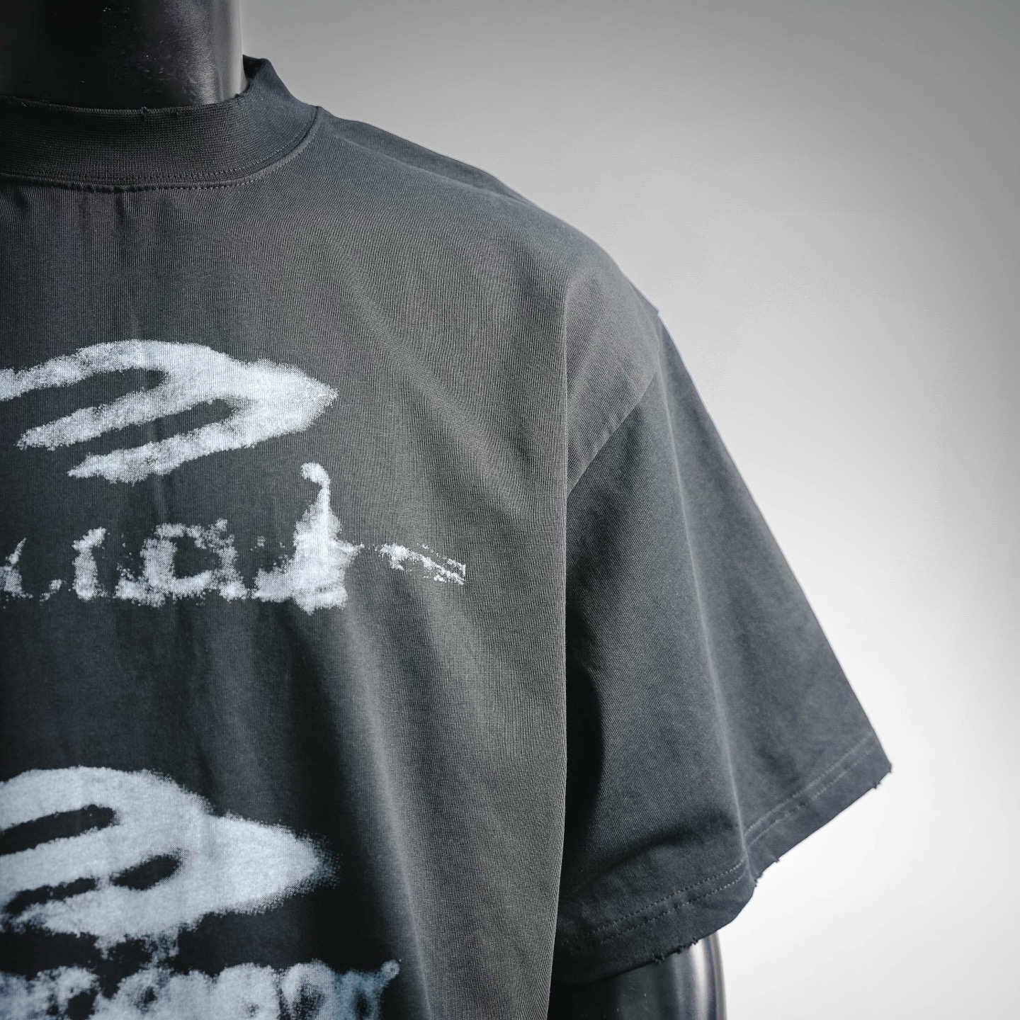 Balen graffiti print t-shirt