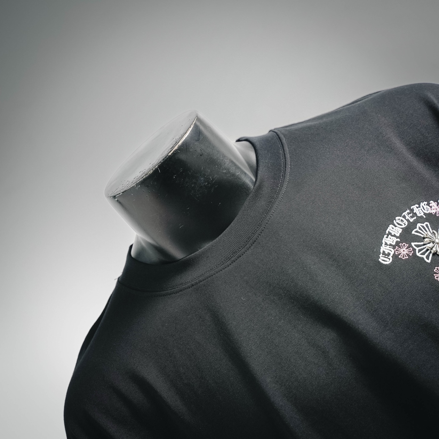 Chrome embroidered t-shirt
