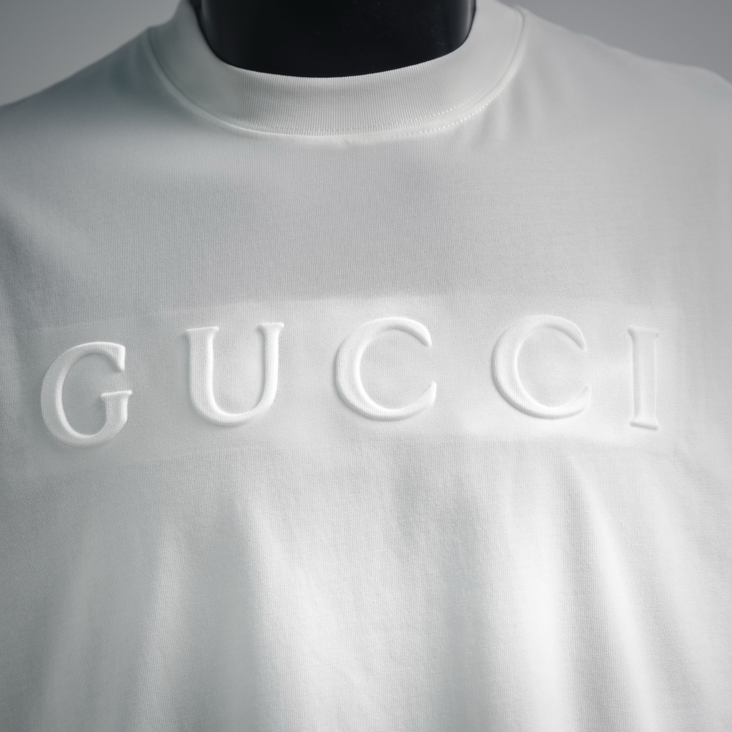 Guc embossing t-shirt