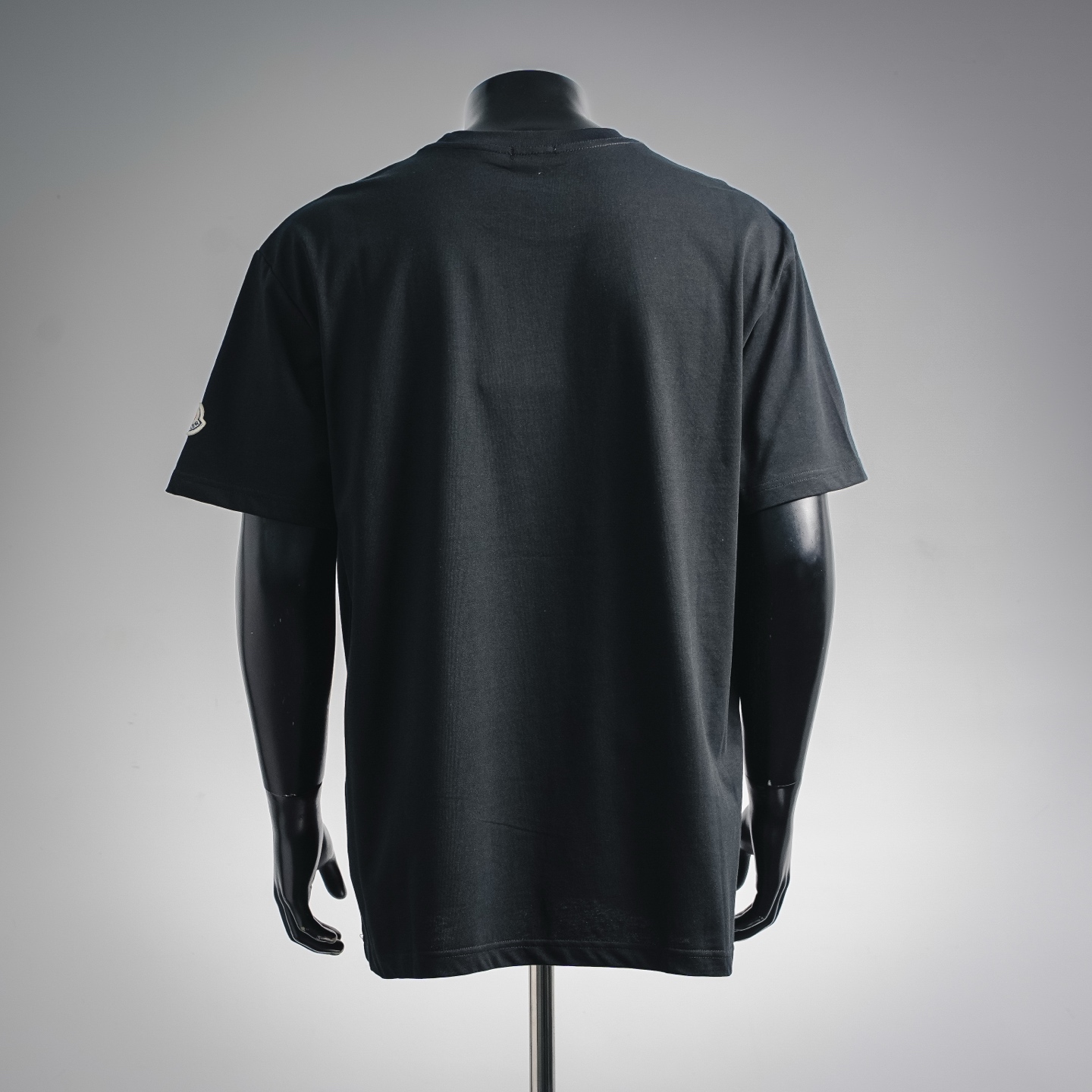 Mon badge embroidered t-shirt