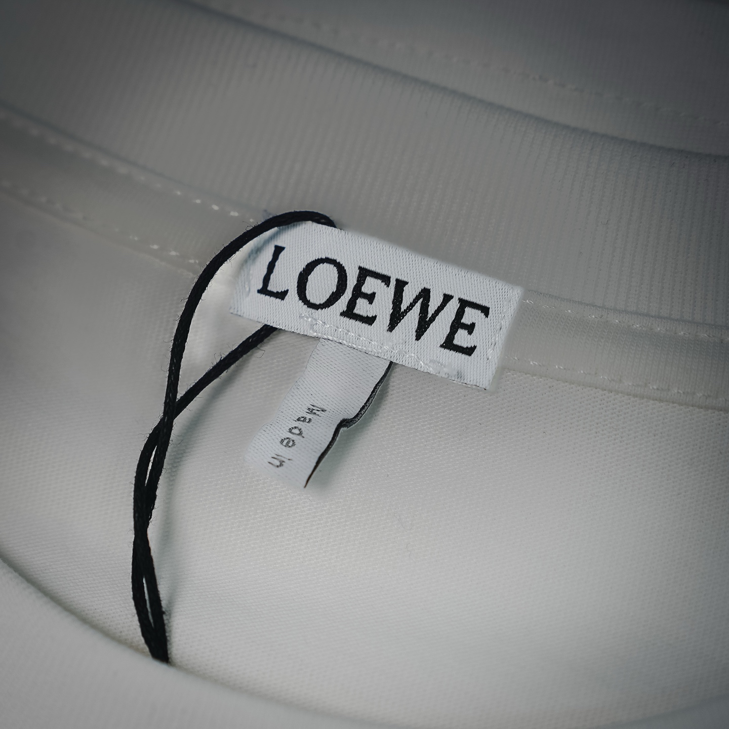 Loe pocket zip t-shirt