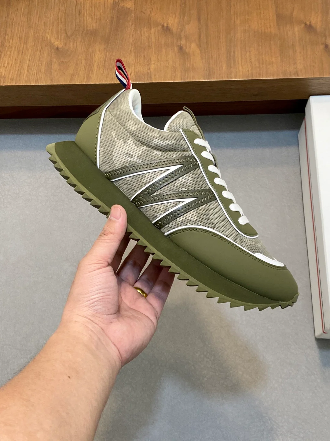Mon retro sneakers