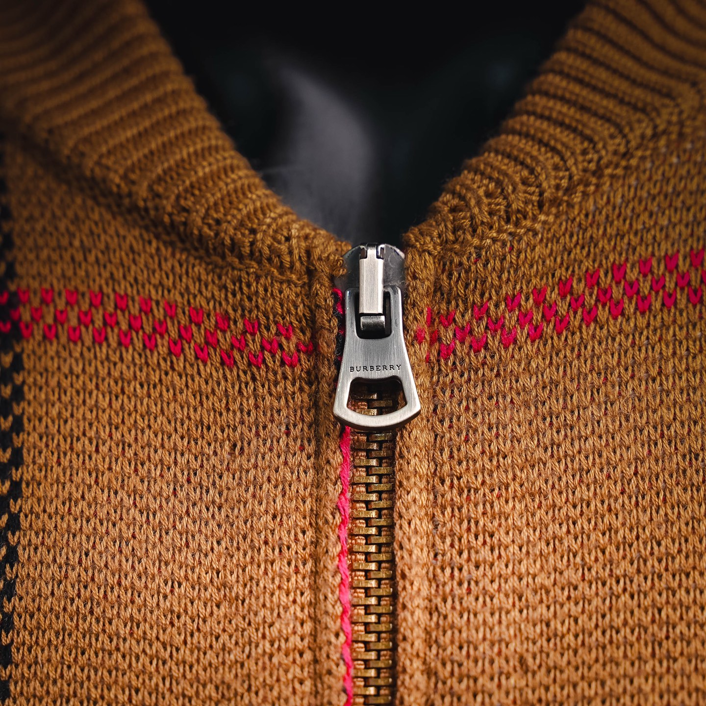 Bur check bomber jacket