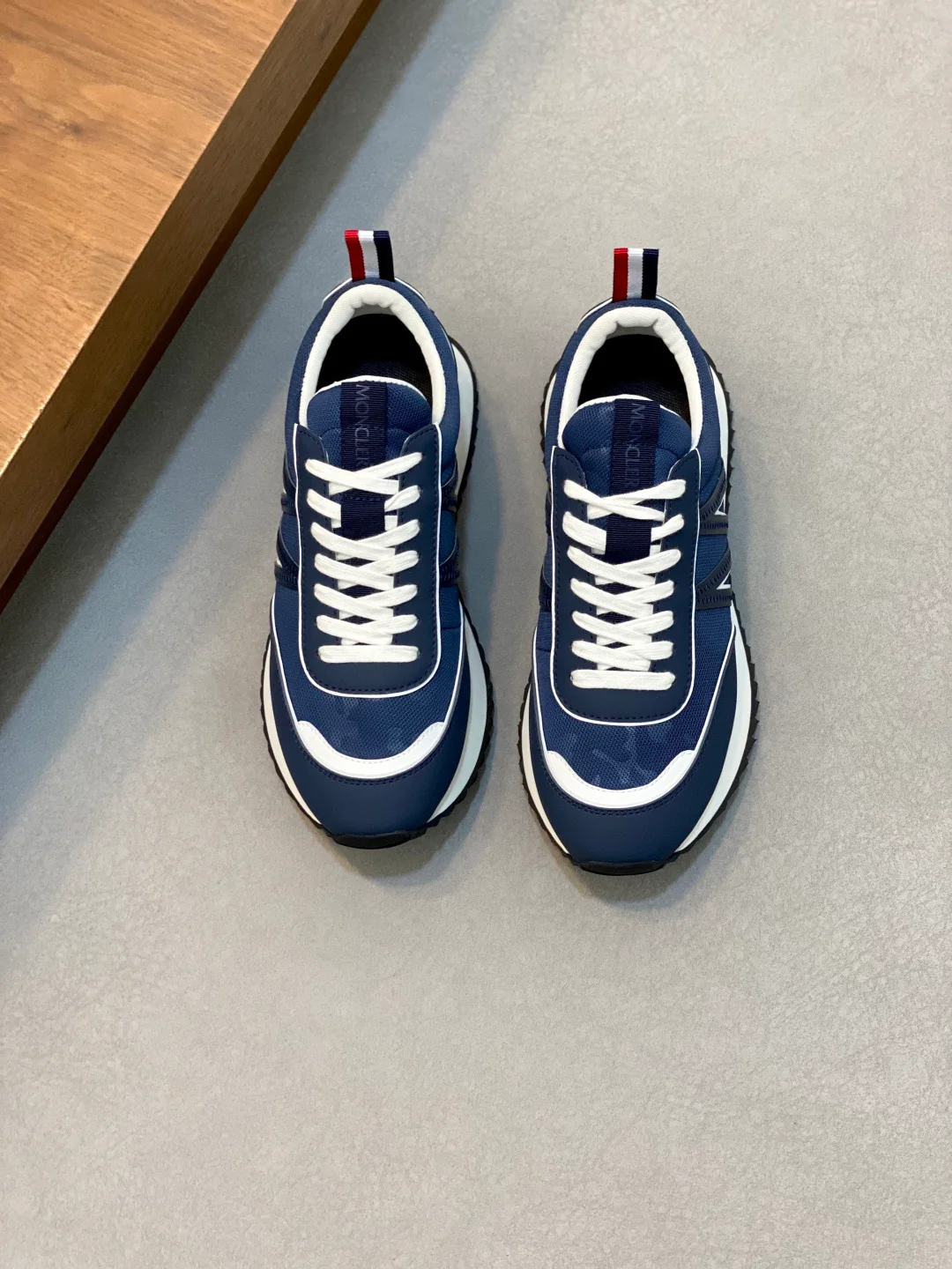 Mon retro sneakers