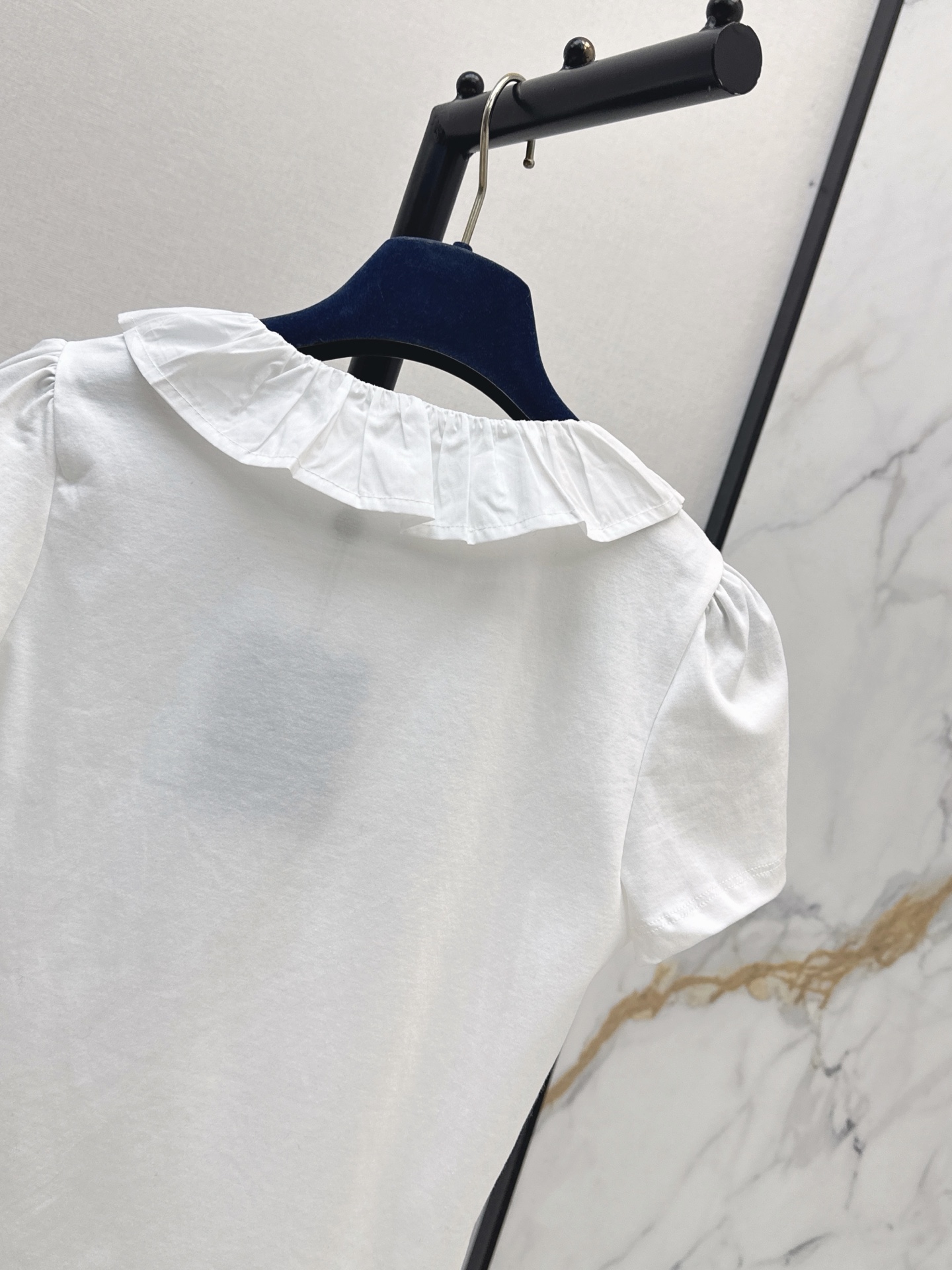 Loui 26fw ruffle t-shirt