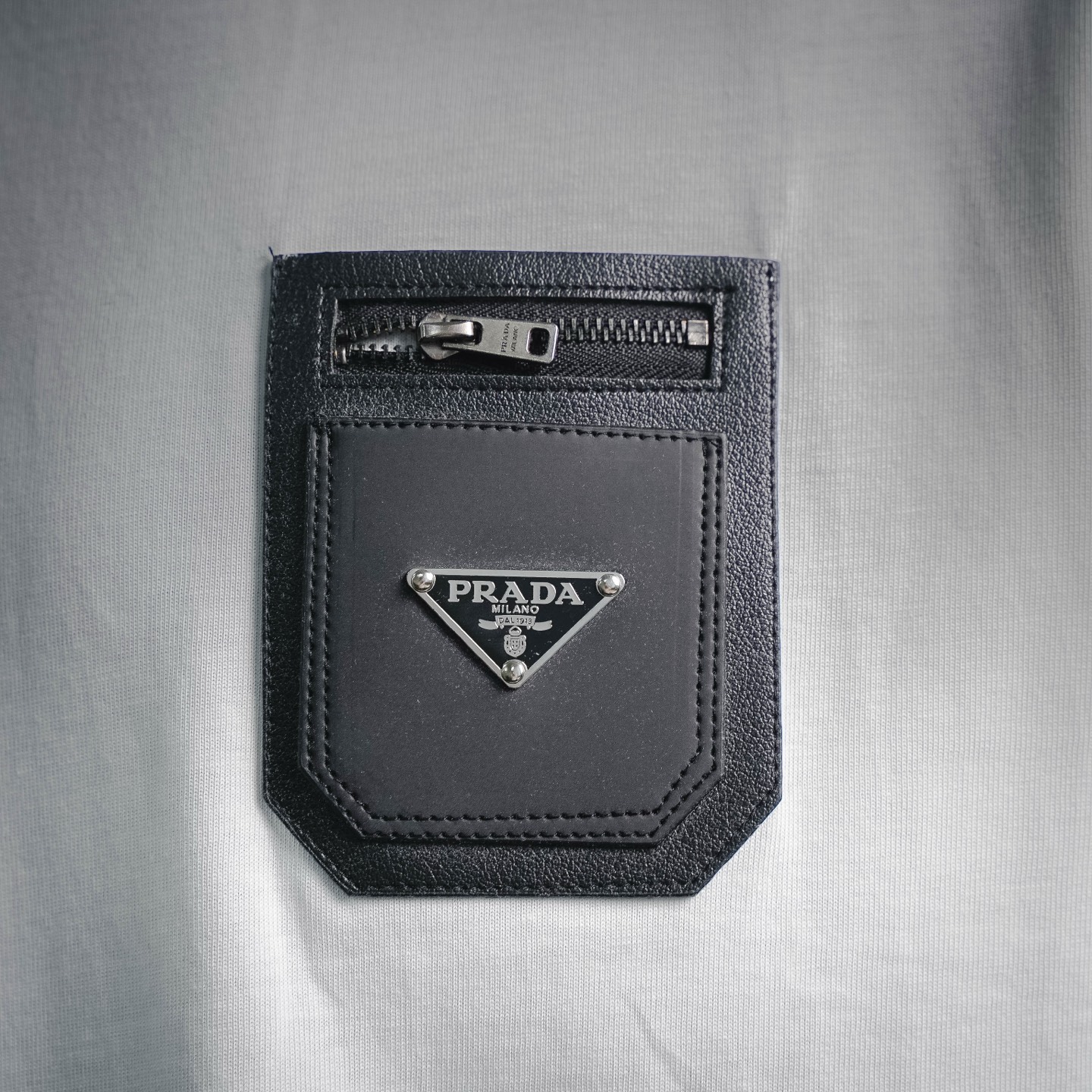 Pra leather pockets t-shirt
