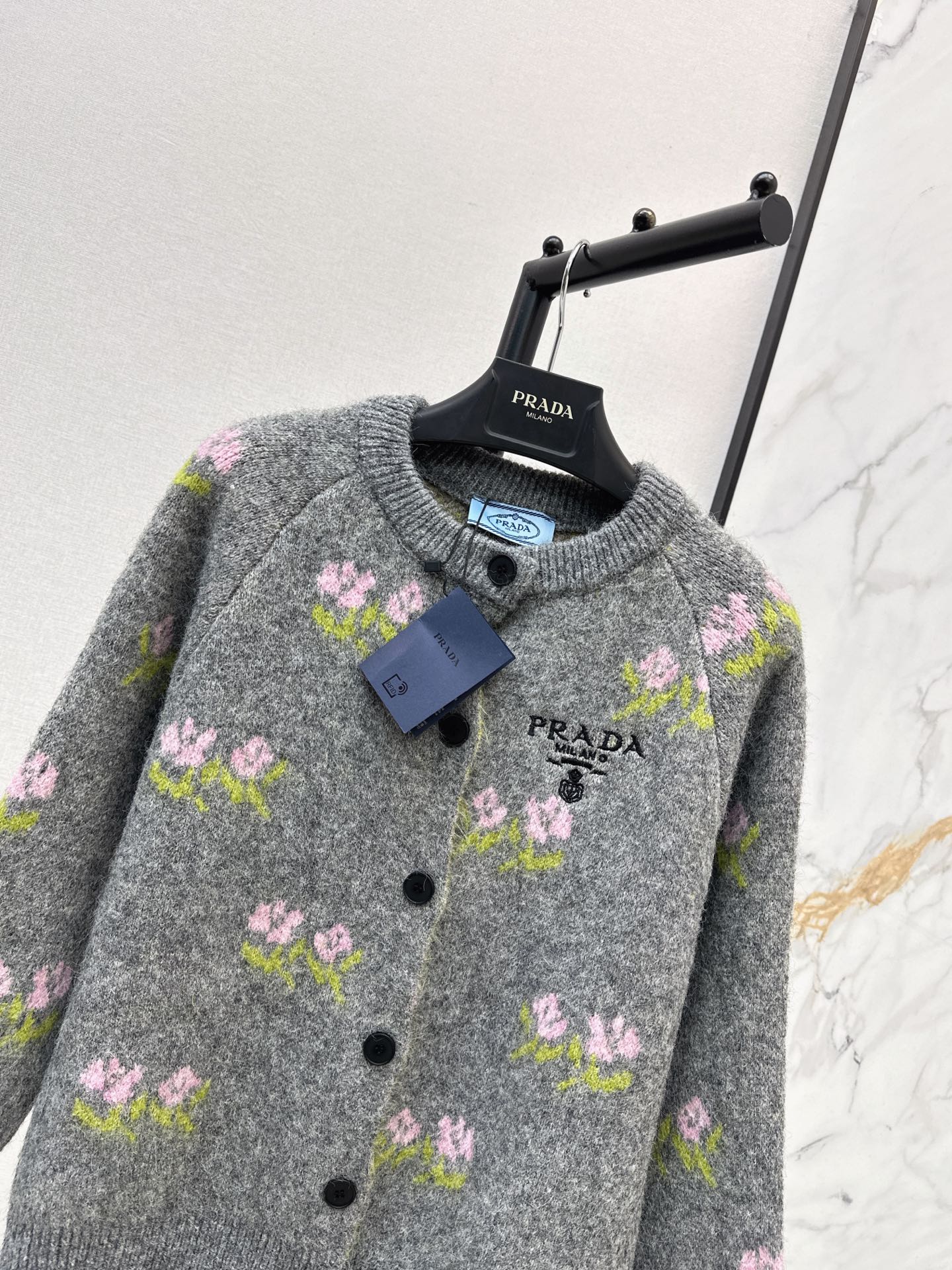 Pra 26fw floaral jacquard cardigan