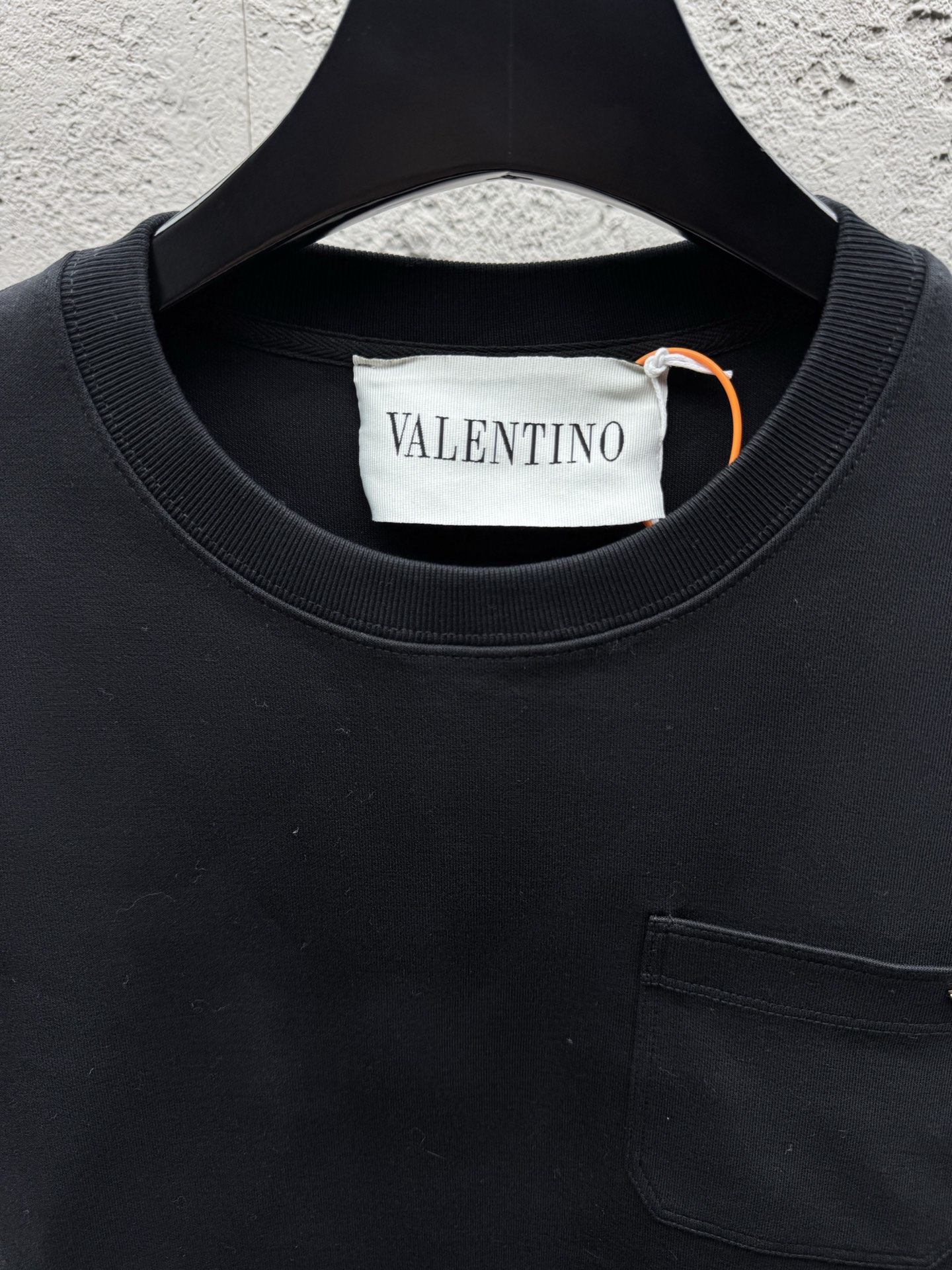 Valnet minimal pocket sweatshirt