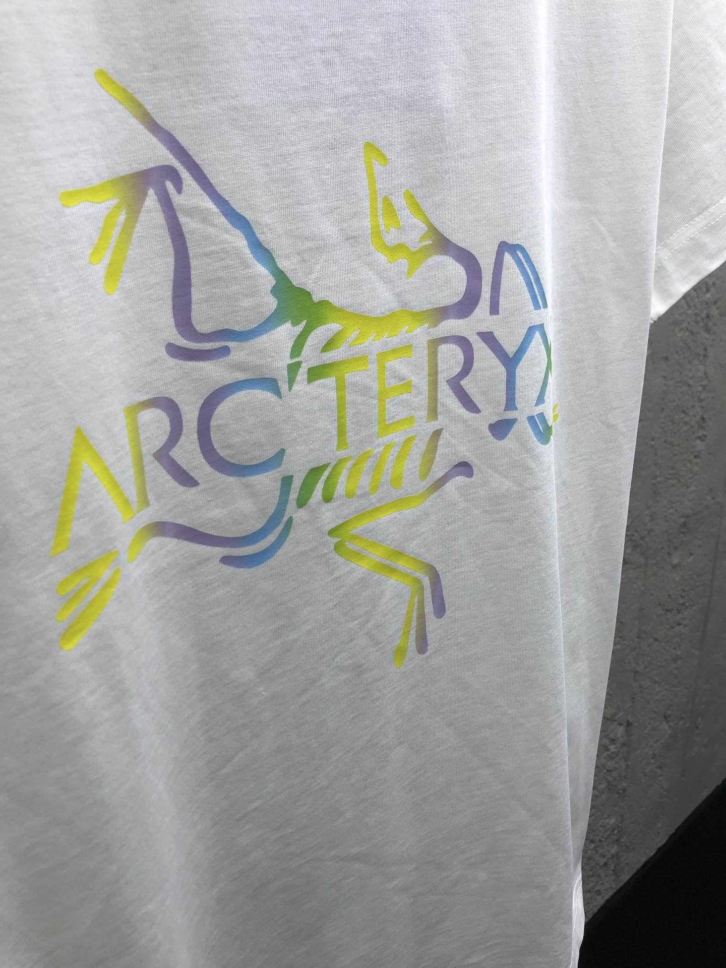 Arcter gradient printed t-shirt